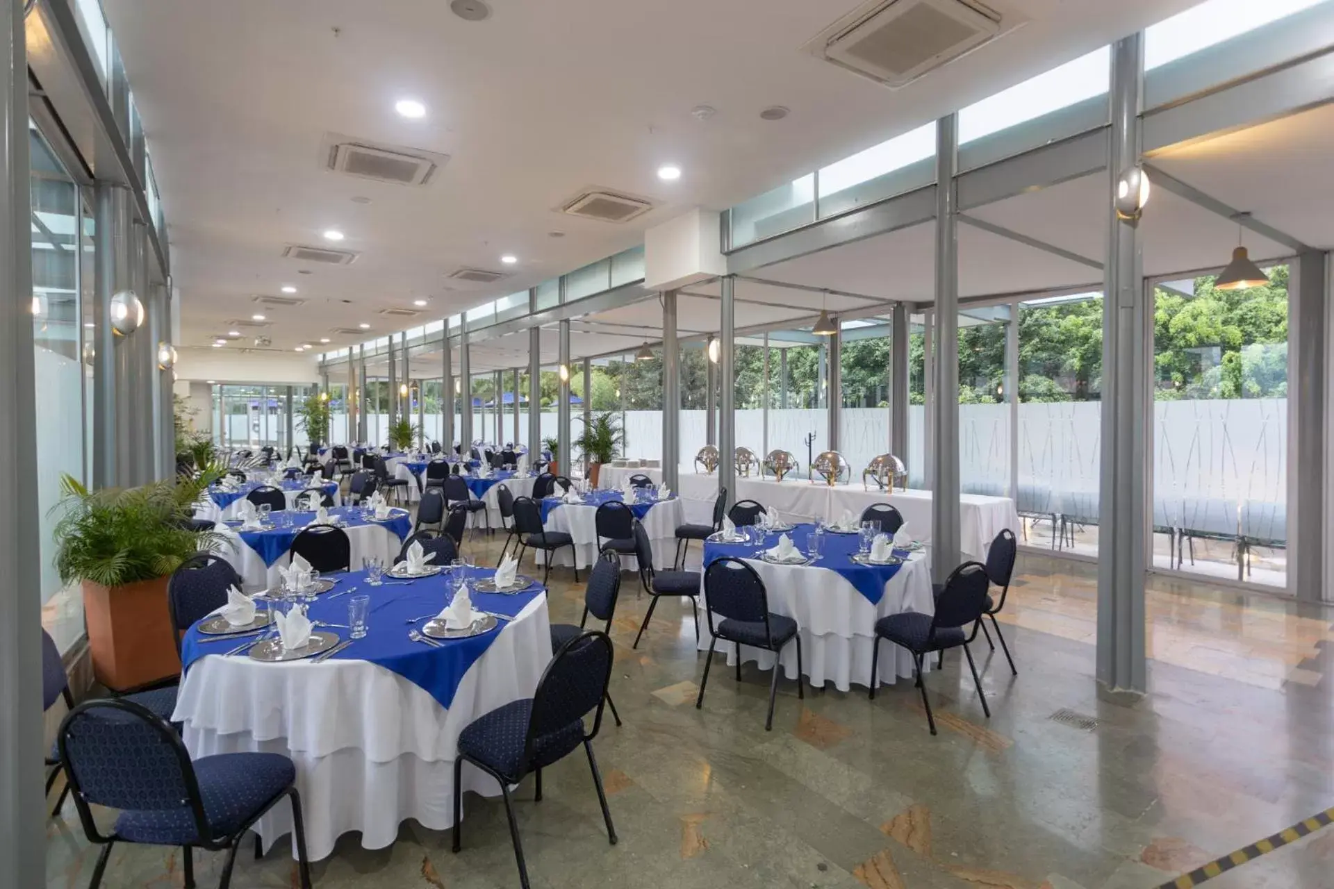 Banquet/Function facilities, Restaurant/Places to Eat in Hotel San Fernando Plaza