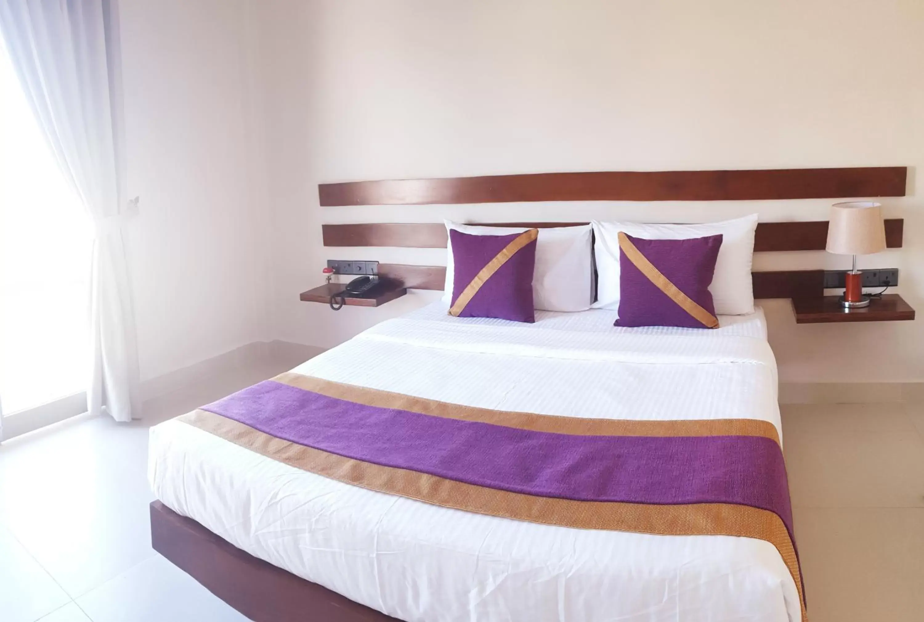 Bed in Hive 68 - Hotel and Resorts (Negombo)