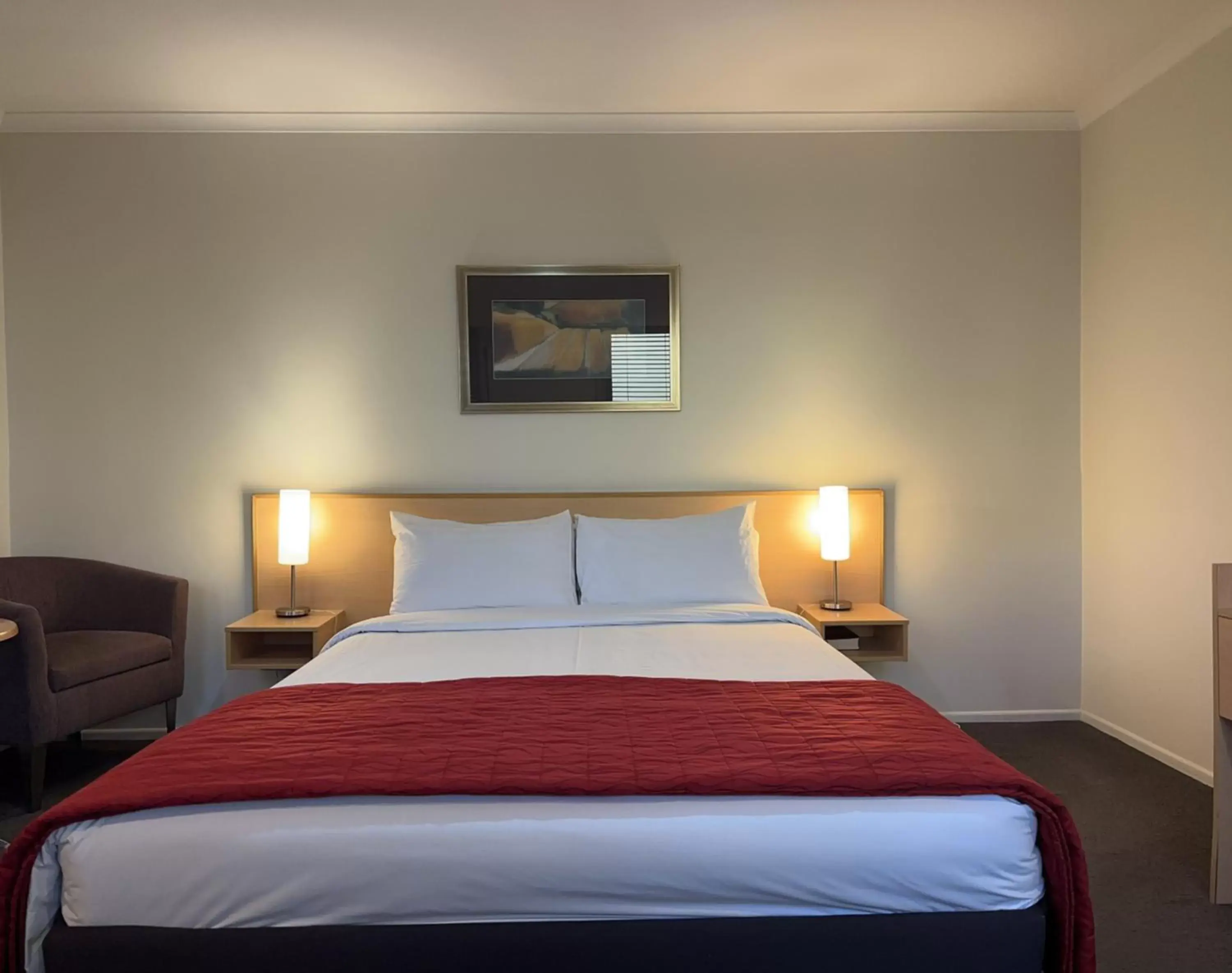 Bedroom, Bed in Harbour City Motor Inn & Conference