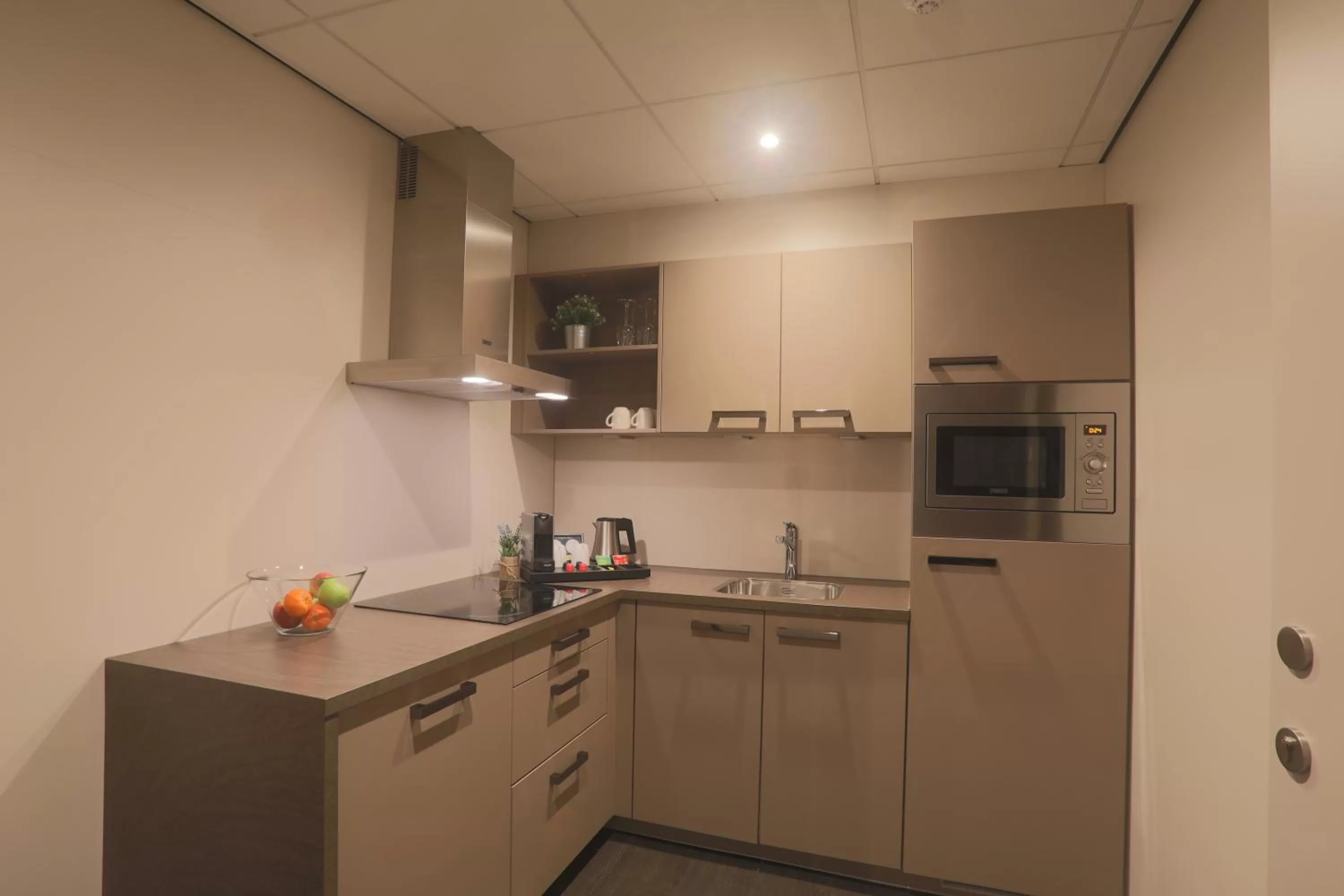 kitchen in Golden Tulip Zoetermeer - Den Haag