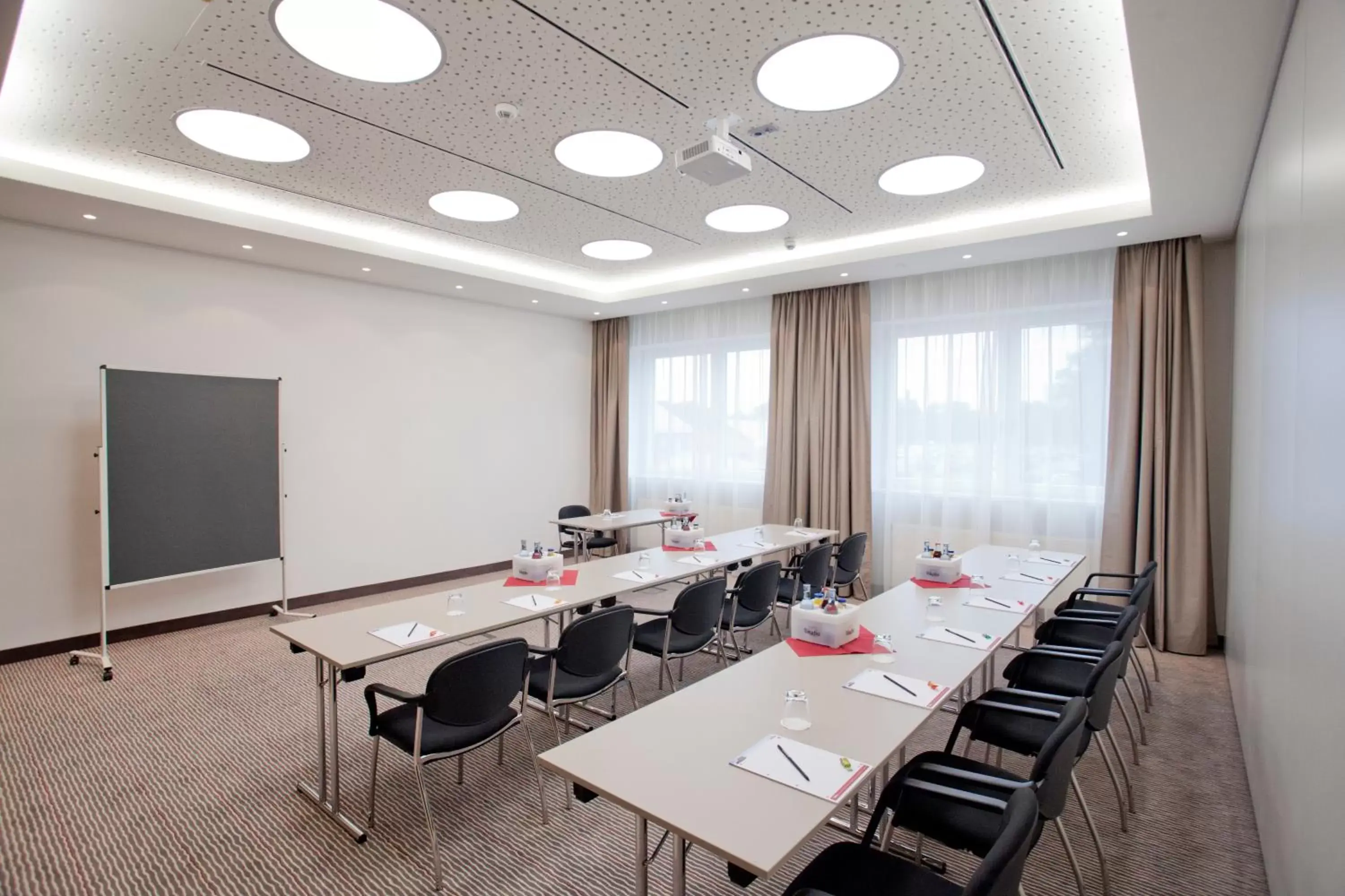 Business facilities in bigBOX ALLGAEU Hotel