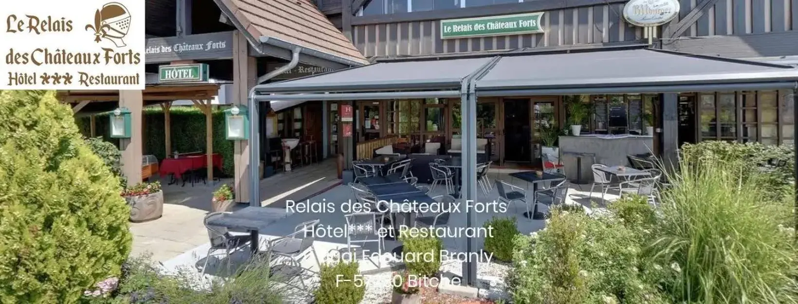 Patio, Restaurant/Places to Eat in Le Relais Des Chateaux Forts