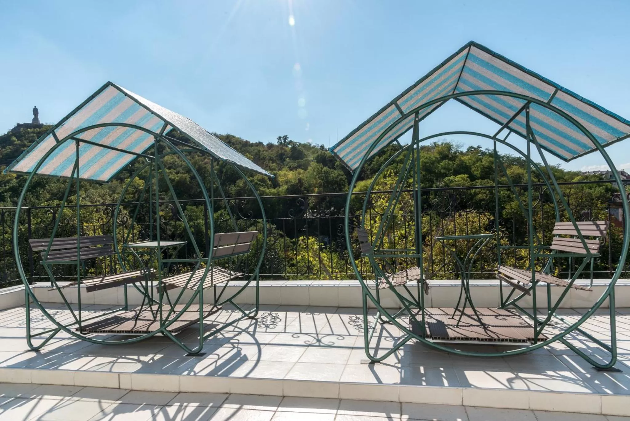 Spring in Noviz Hotel