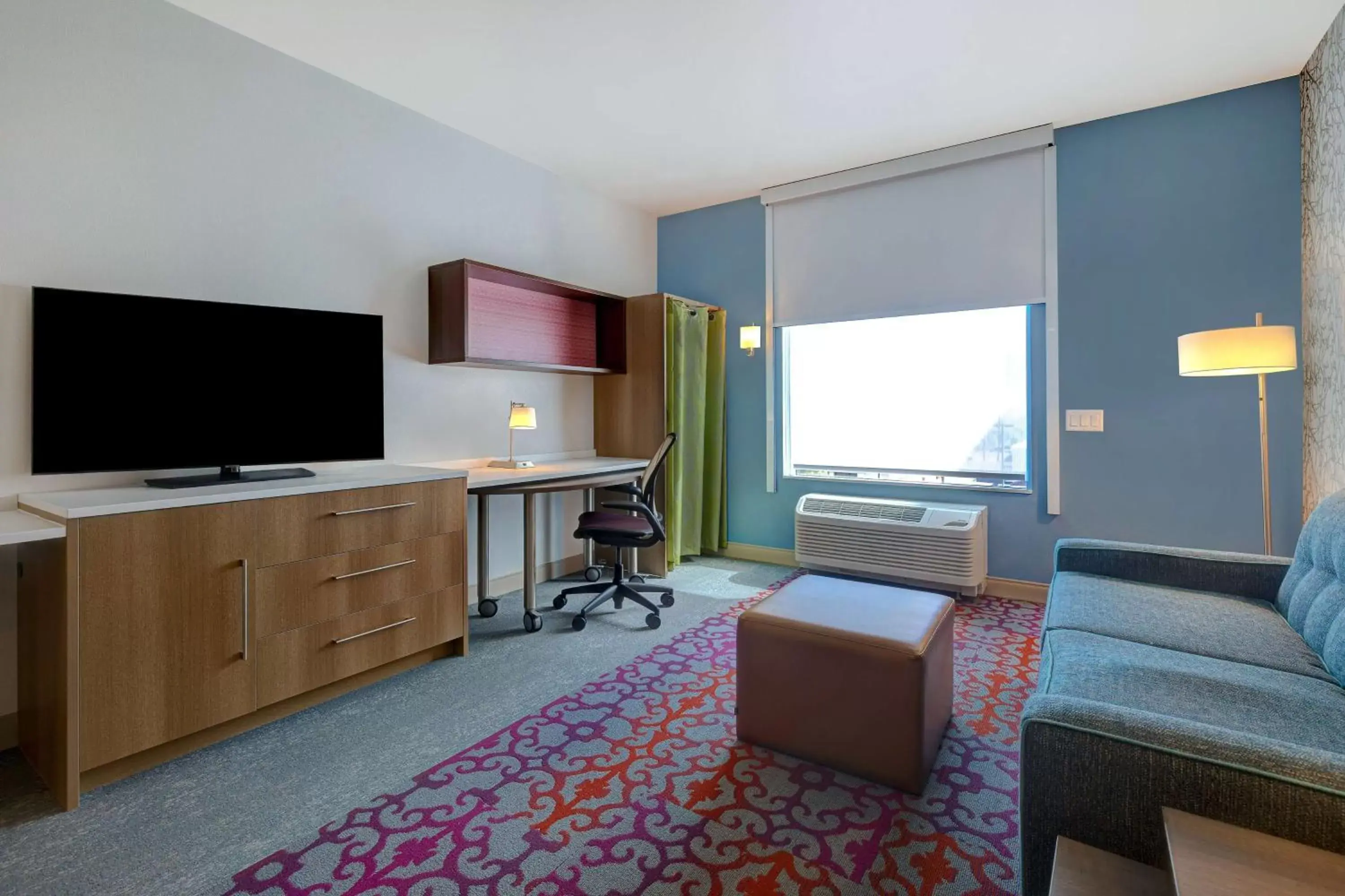 Bedroom, TV/Entertainment Center in Home2 Suites By Hilton Las Vegas Northwest