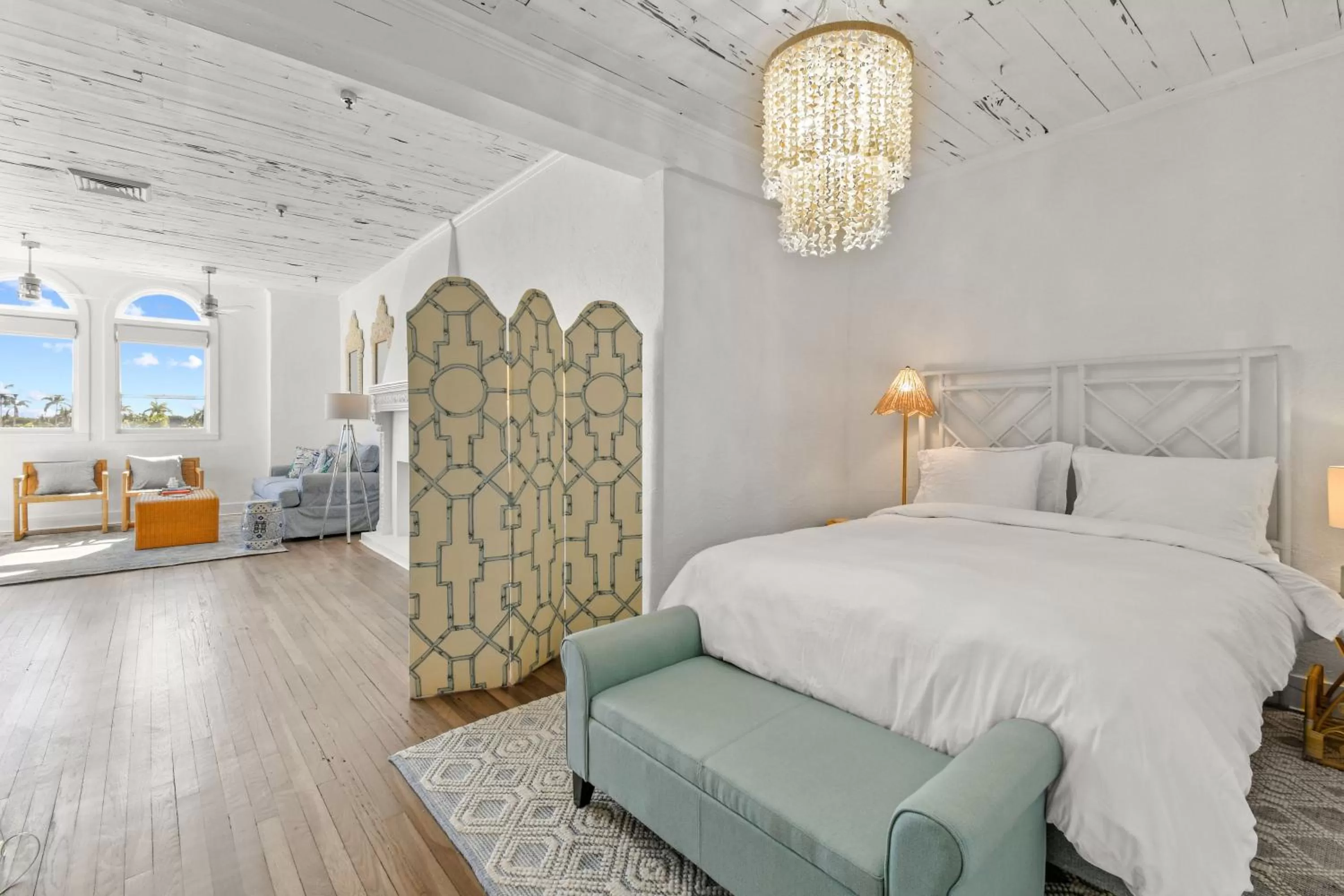 Bed in Tropicals of Palm Beach