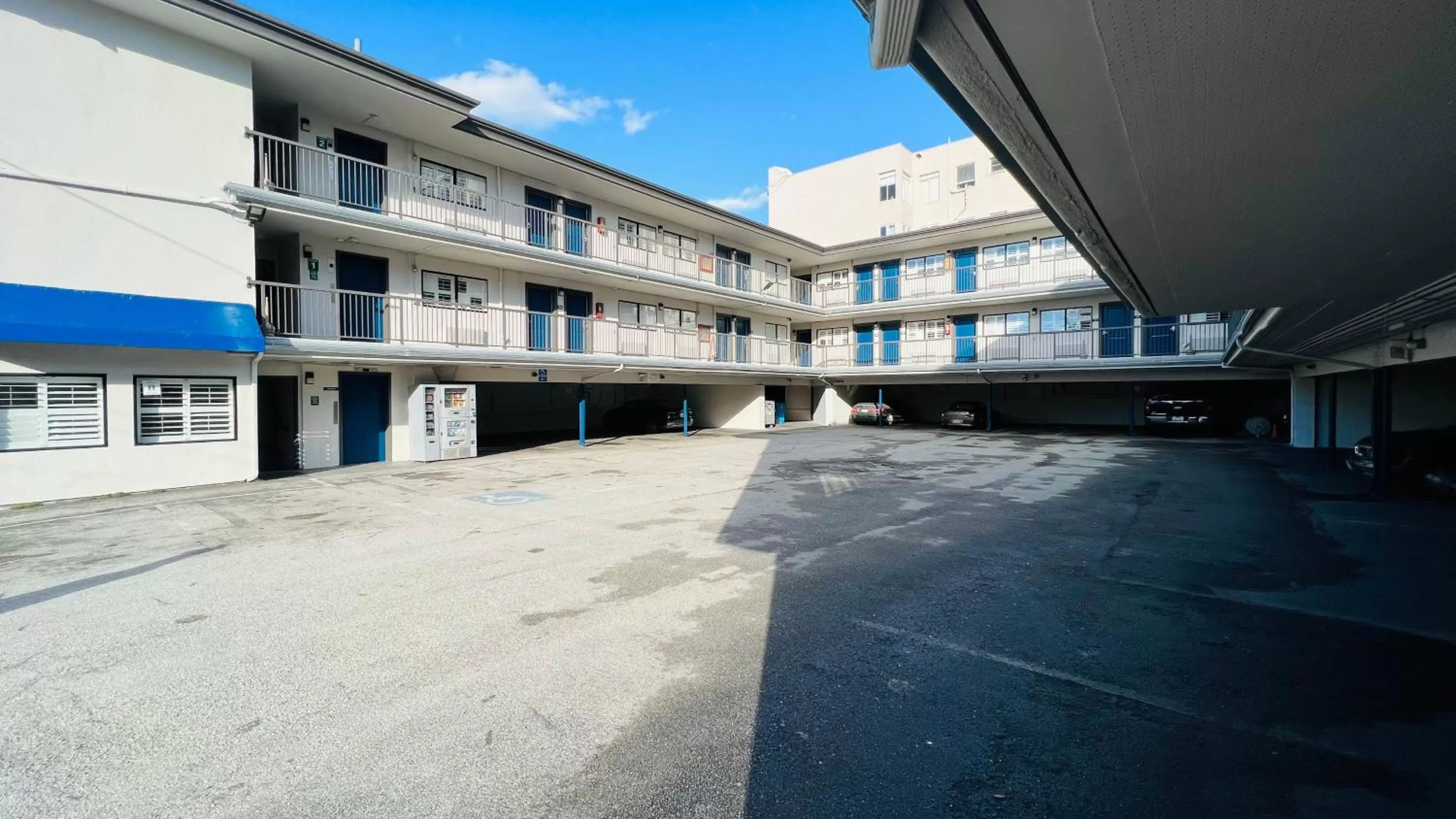 Property building in Motel 6 San Francisco CA Fisherman"s Wharf