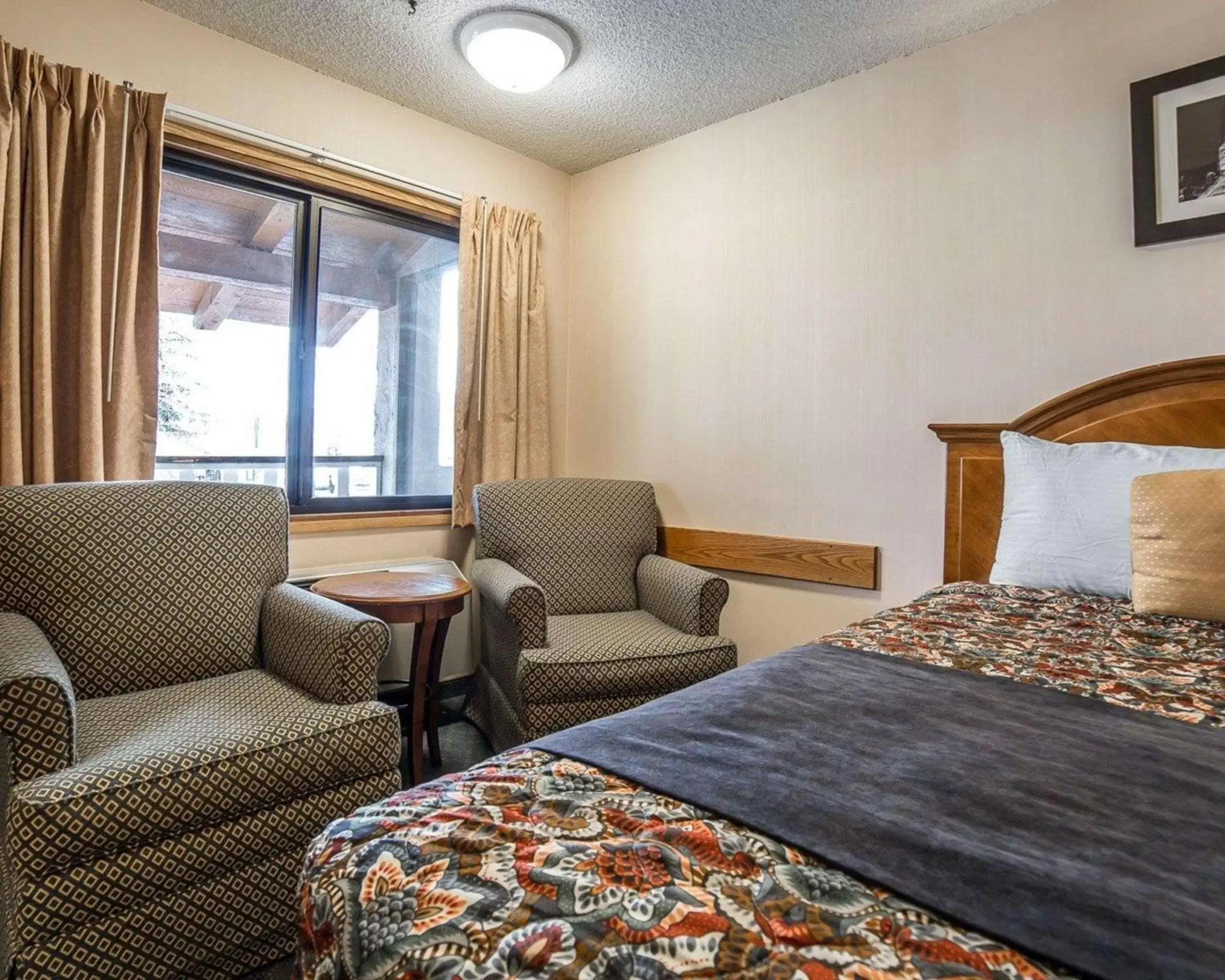 Photo of the whole room, Bed in Rodeway Inn Baker City