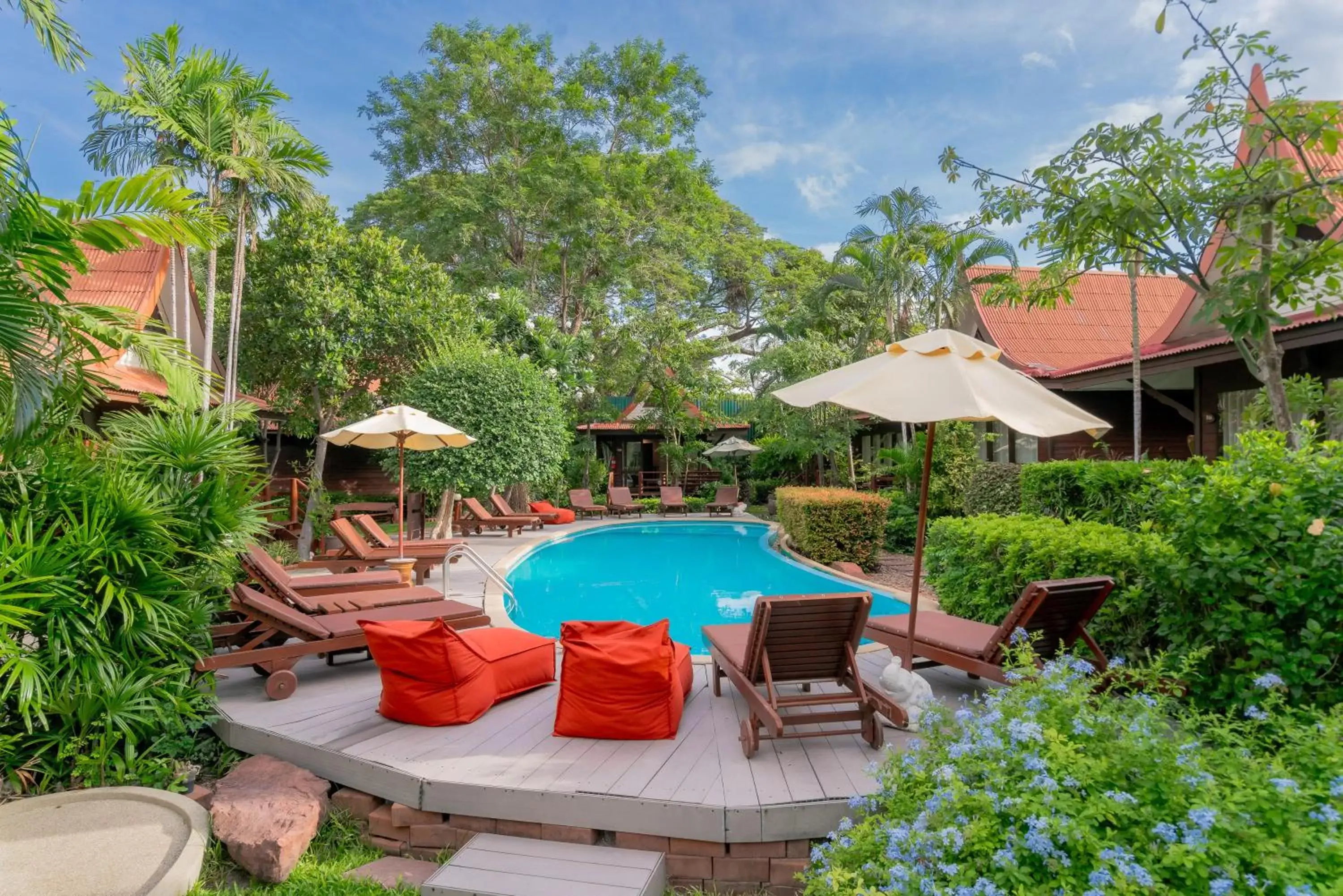 Swimming Pool in Baan Duangkaew Resort