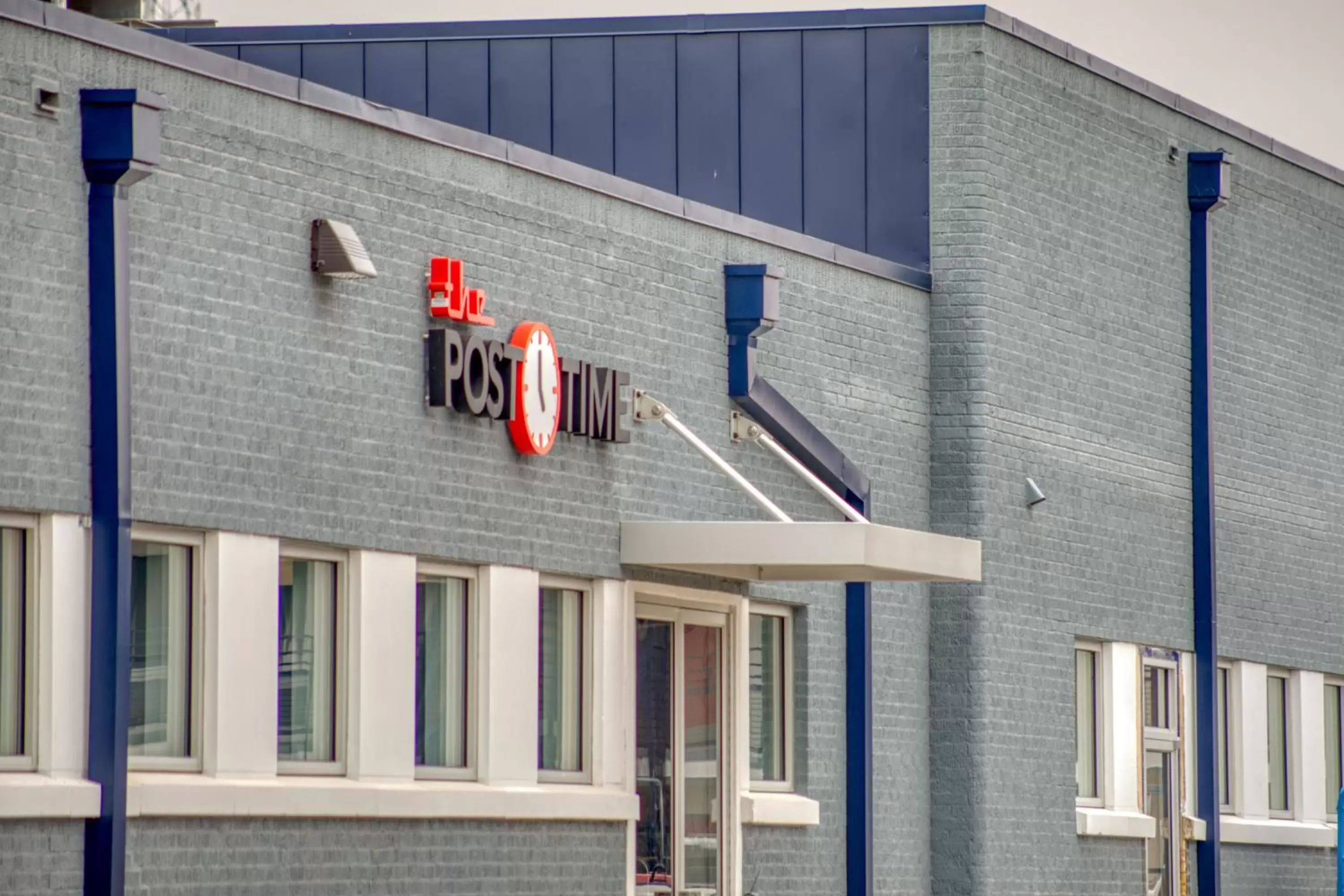 Property building in Post Time Inn Property building in Post Time Inn