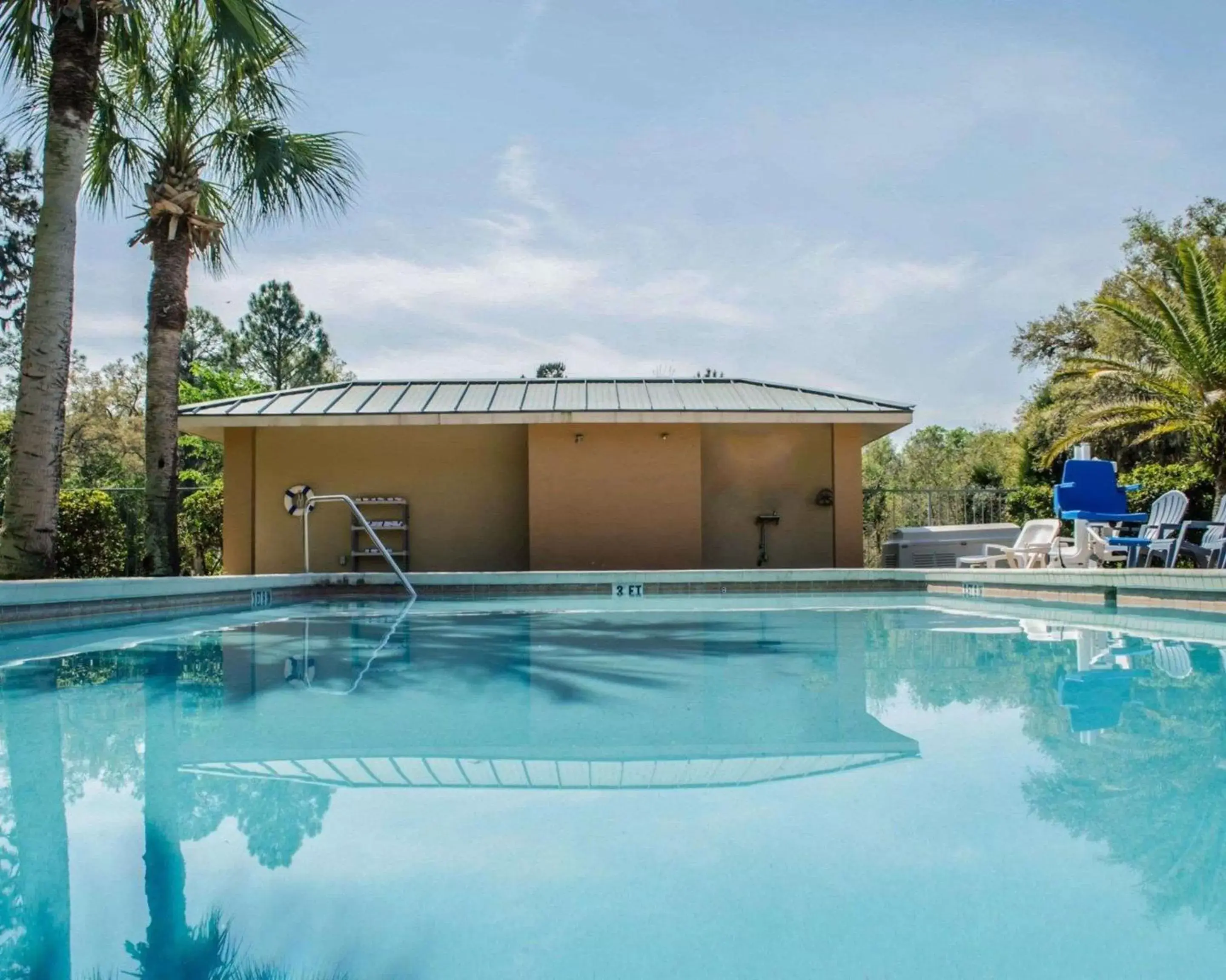 On site, Swimming Pool in Quality Inn Crystal River