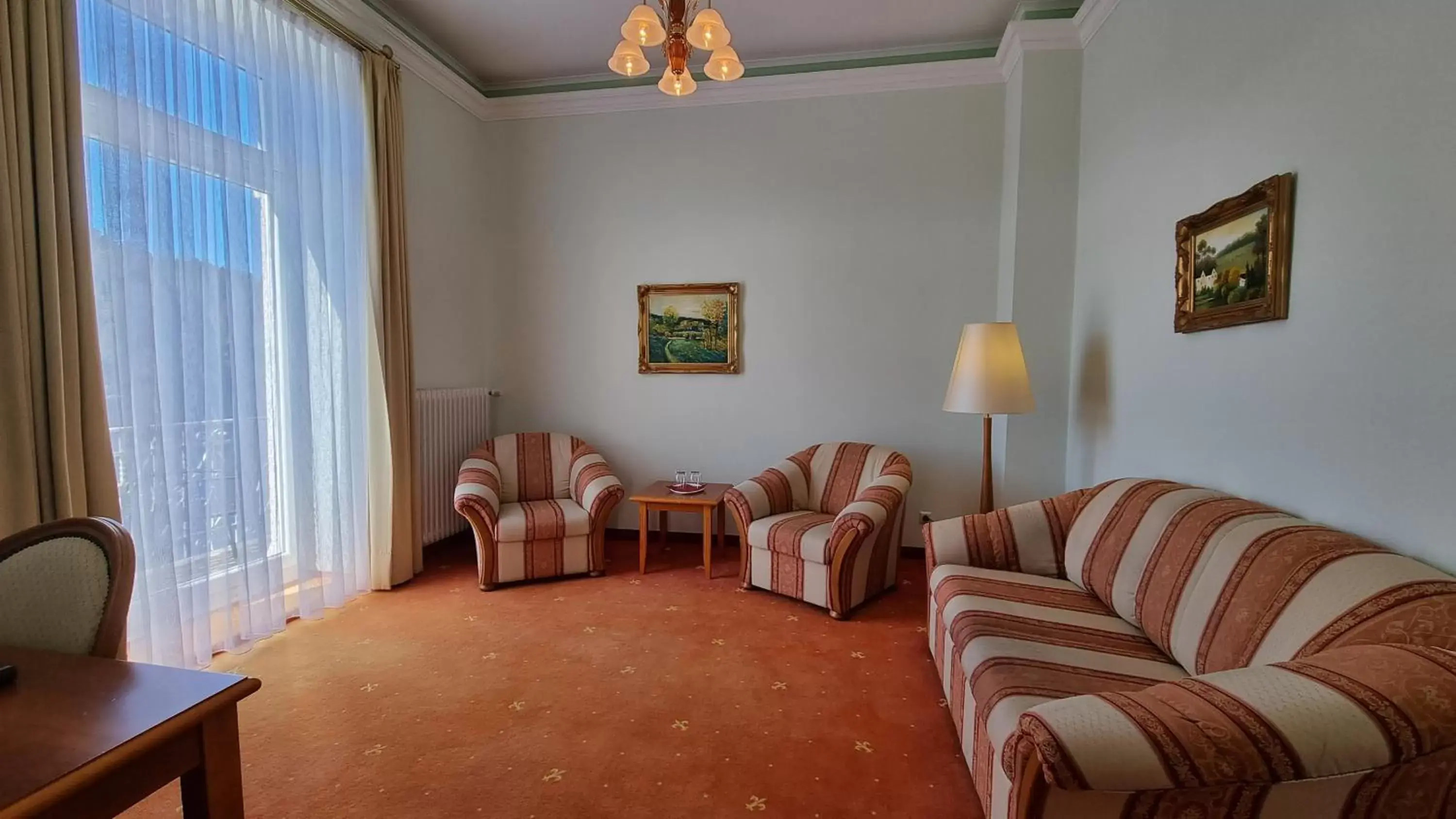 Living room, Seating Area in Seehotel Hubertus