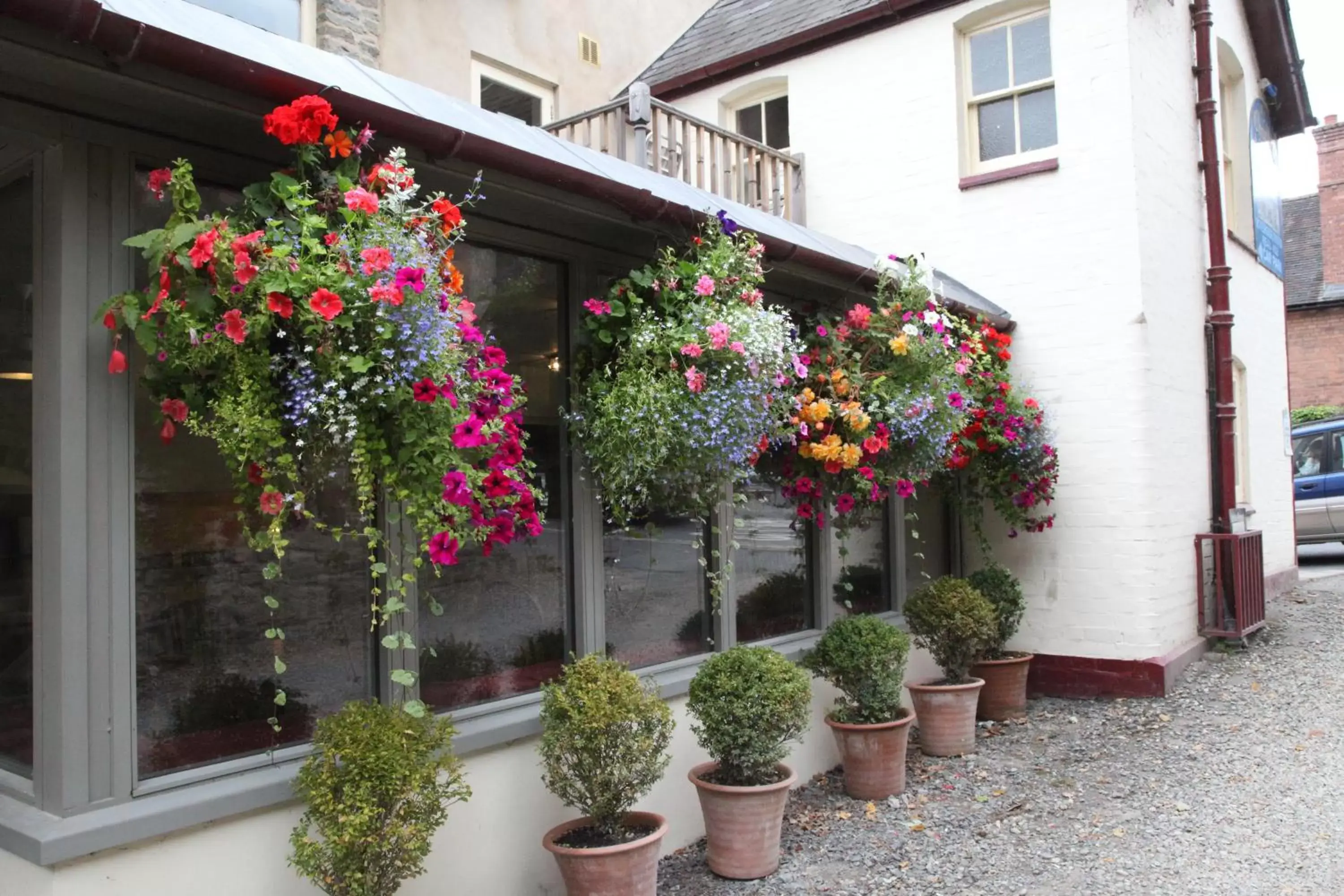 Facade/entrance, Property Building in The Charlton Arms