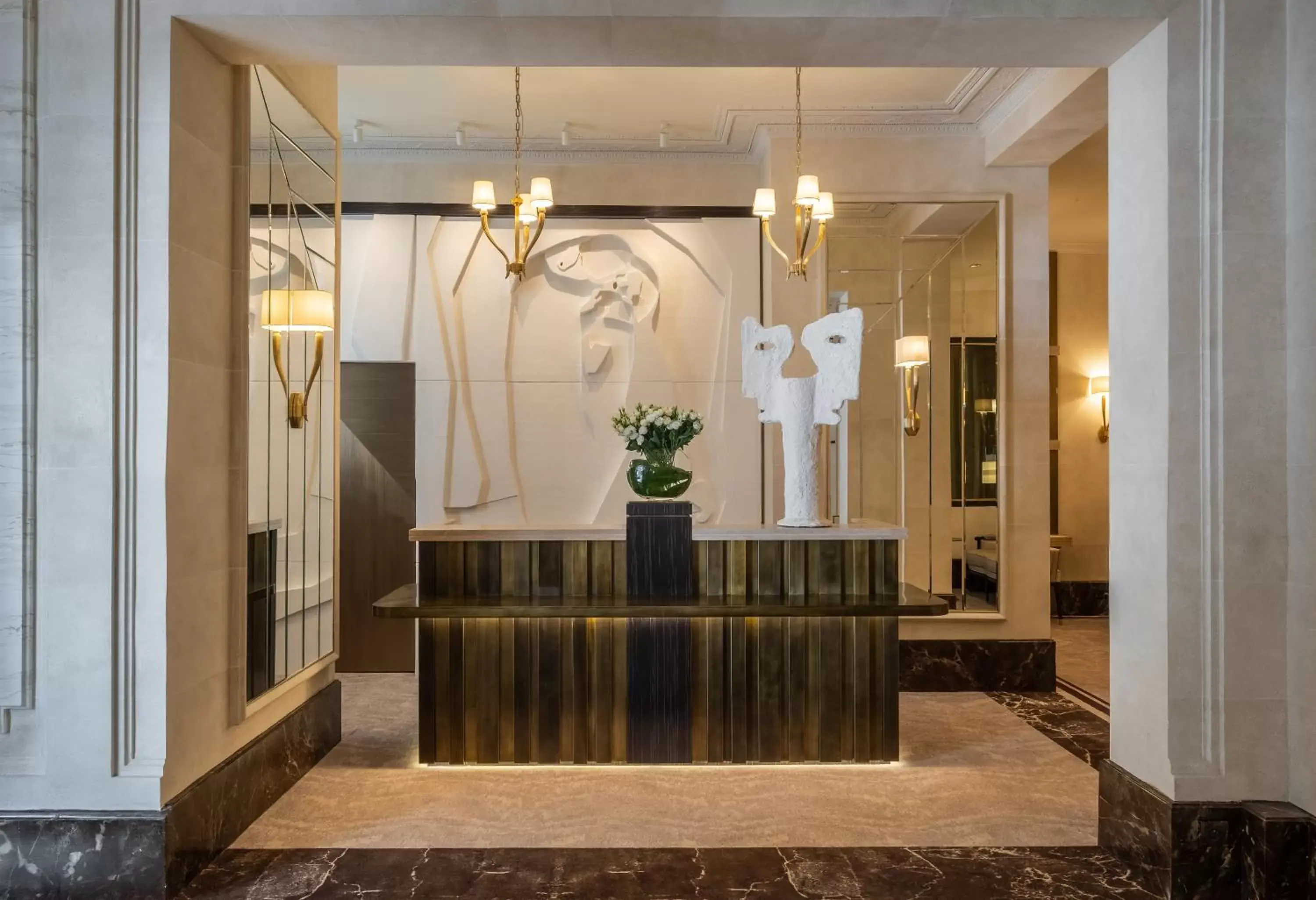 Lobby or reception in Hôtel Elysia by Inwood Hotels