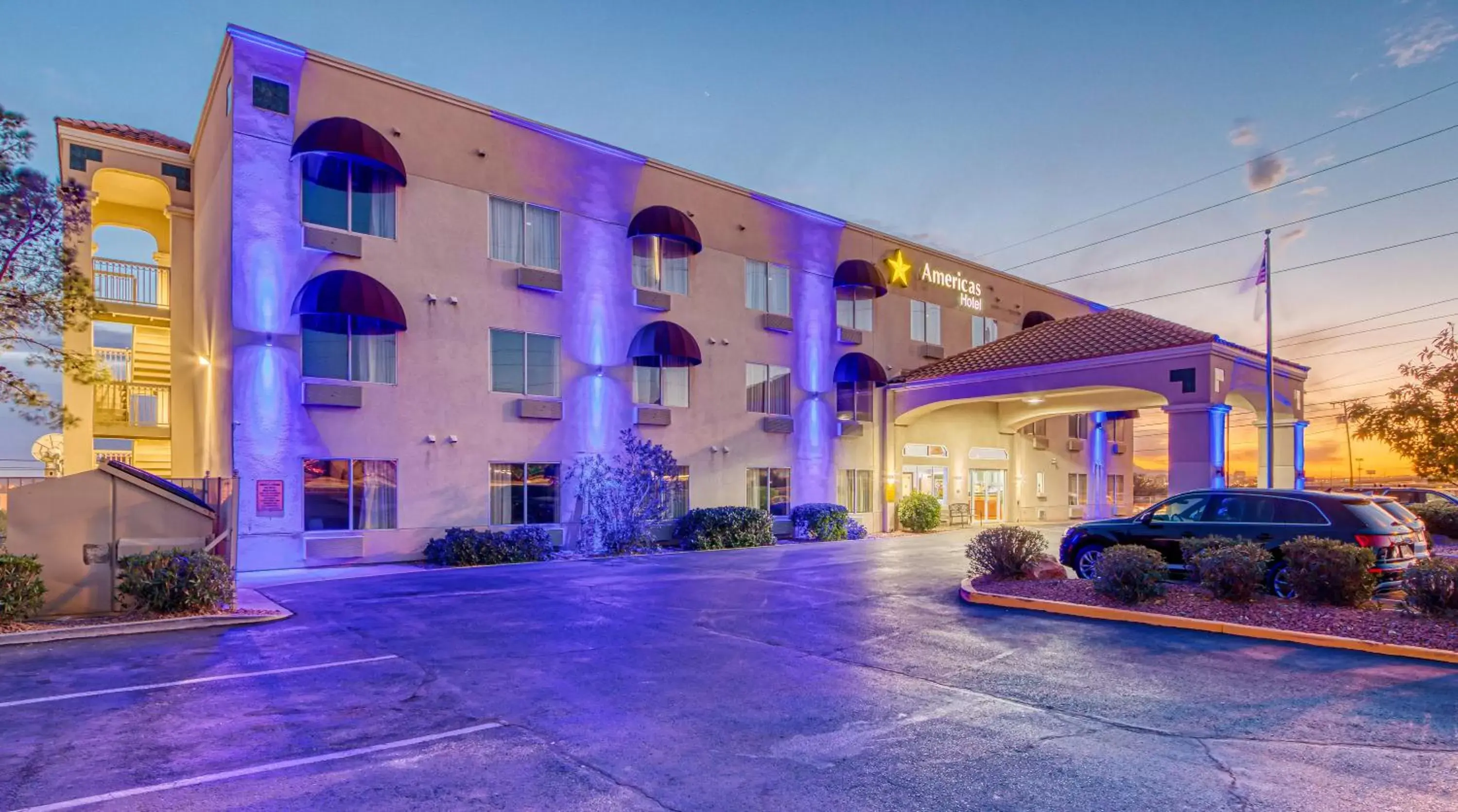 Property Building in Americas Hotel - El Paso Airport / Medical Center