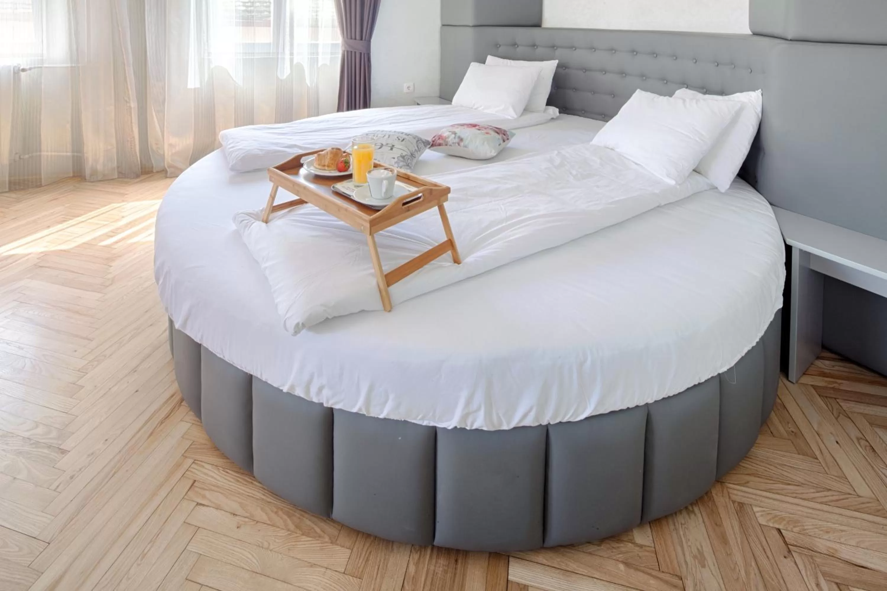 Decorative detail, Bed in Hotel Fontana