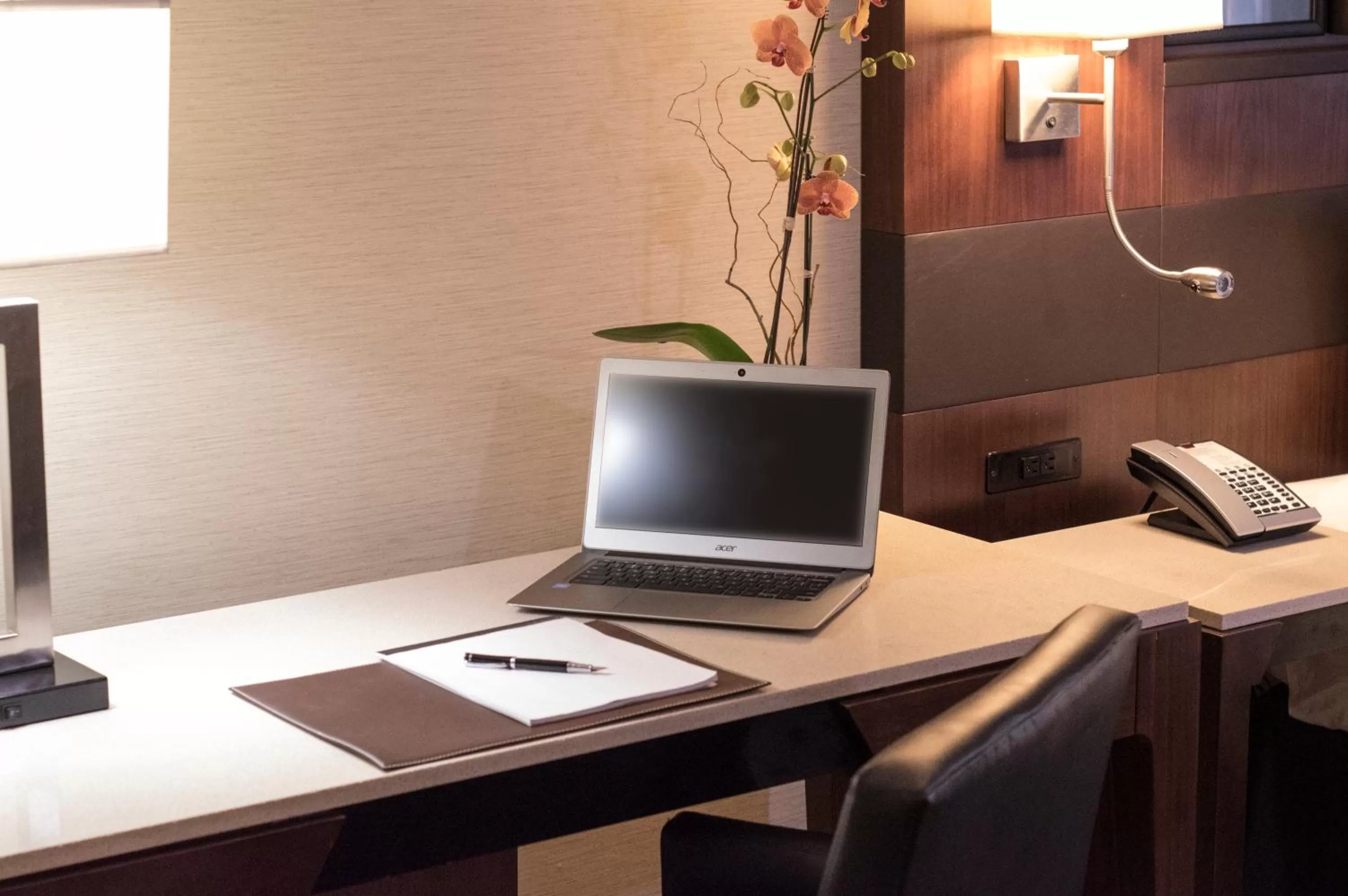 Bed in The Warwick Hotel Rittenhouse Square Philadelphia