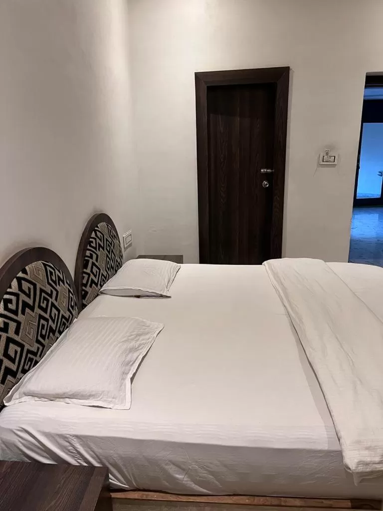 Bed in Hotel Rani Palace at Lake Fatehsagar