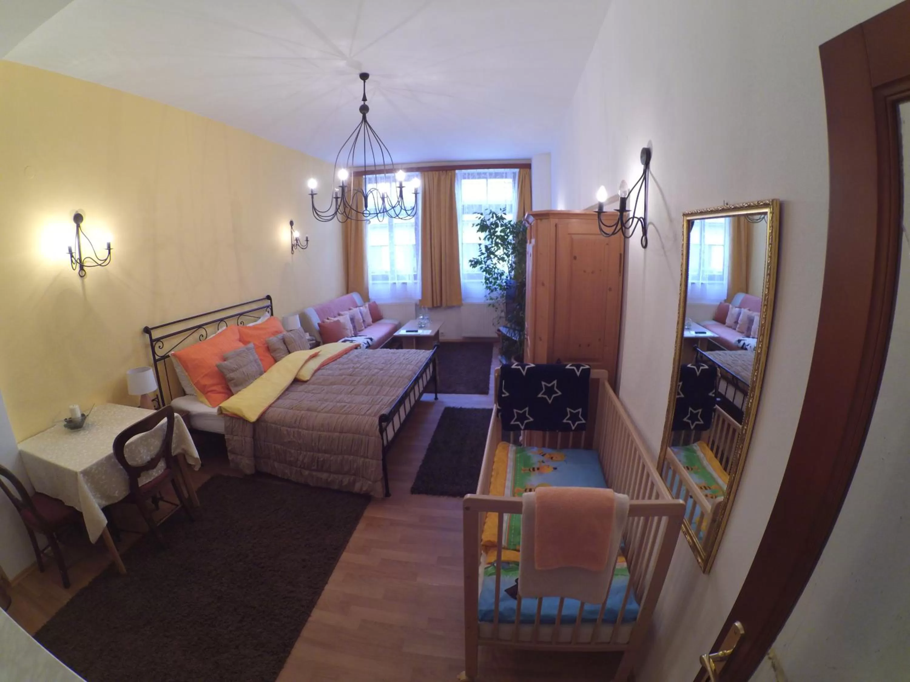 Photo of the whole room, Bed in Hotel Atrium