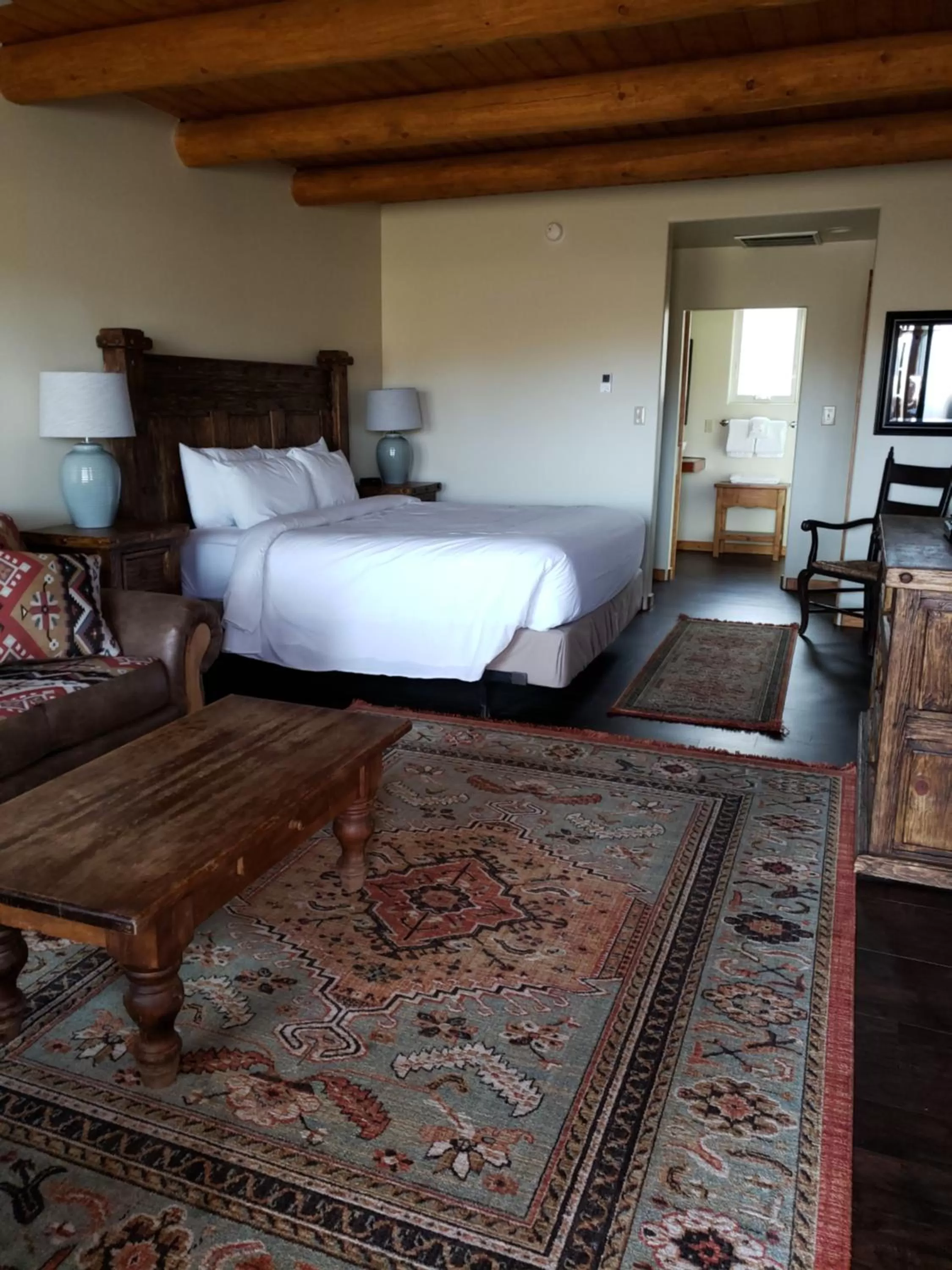 Photo of the whole room, Bed in Abiquiu Inn