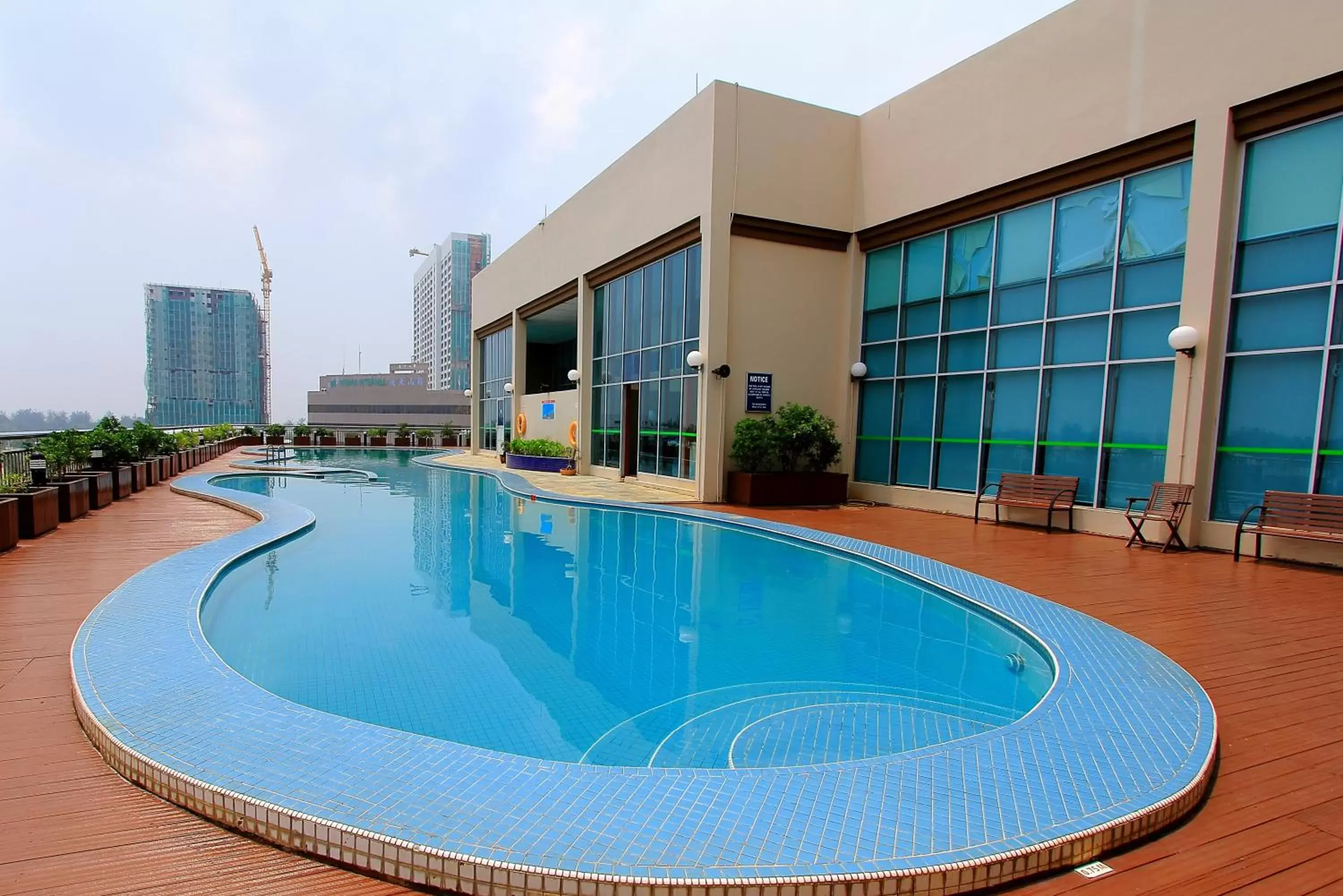 Pool view, Swimming Pool in Mega Hotel