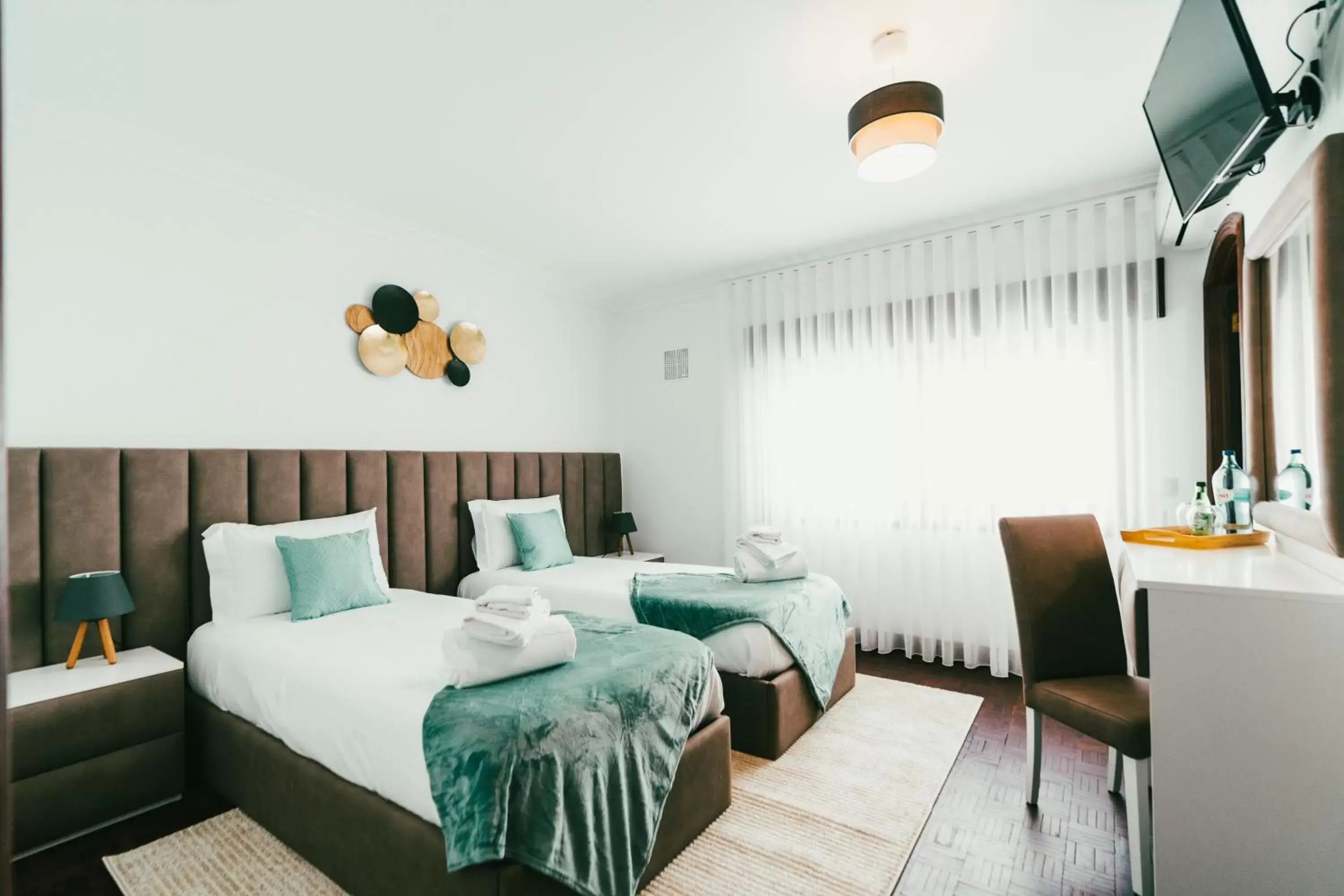 Deluxe Double or Twin Room with Pool View in Quinta da Costinha Deluxe Double or Twin Room with Pool View in Quinta da Costinha