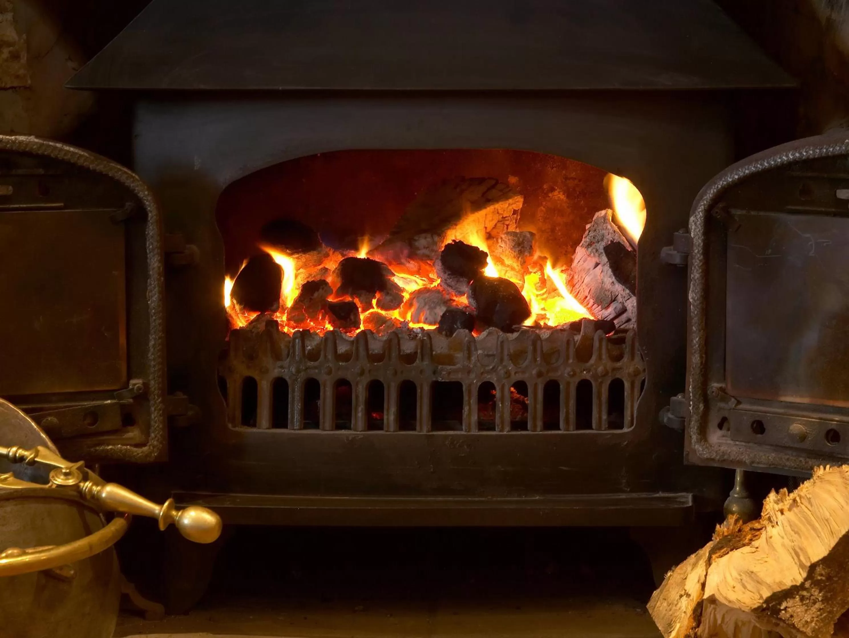 Property building in The Walnut Tree Inn