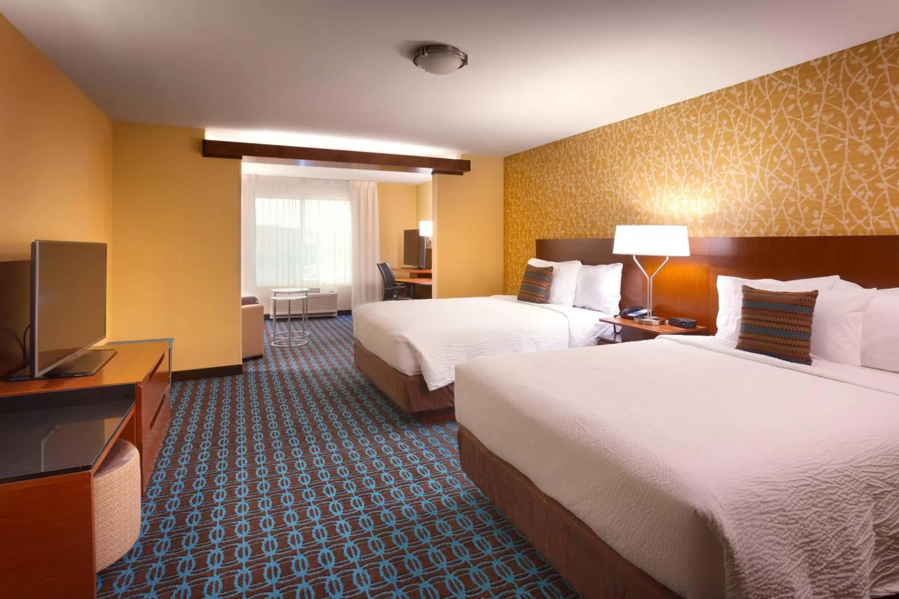 Photo of the whole room, Bed in Fairfield Inn & Suites by Marriott Salt Lake City Midvale