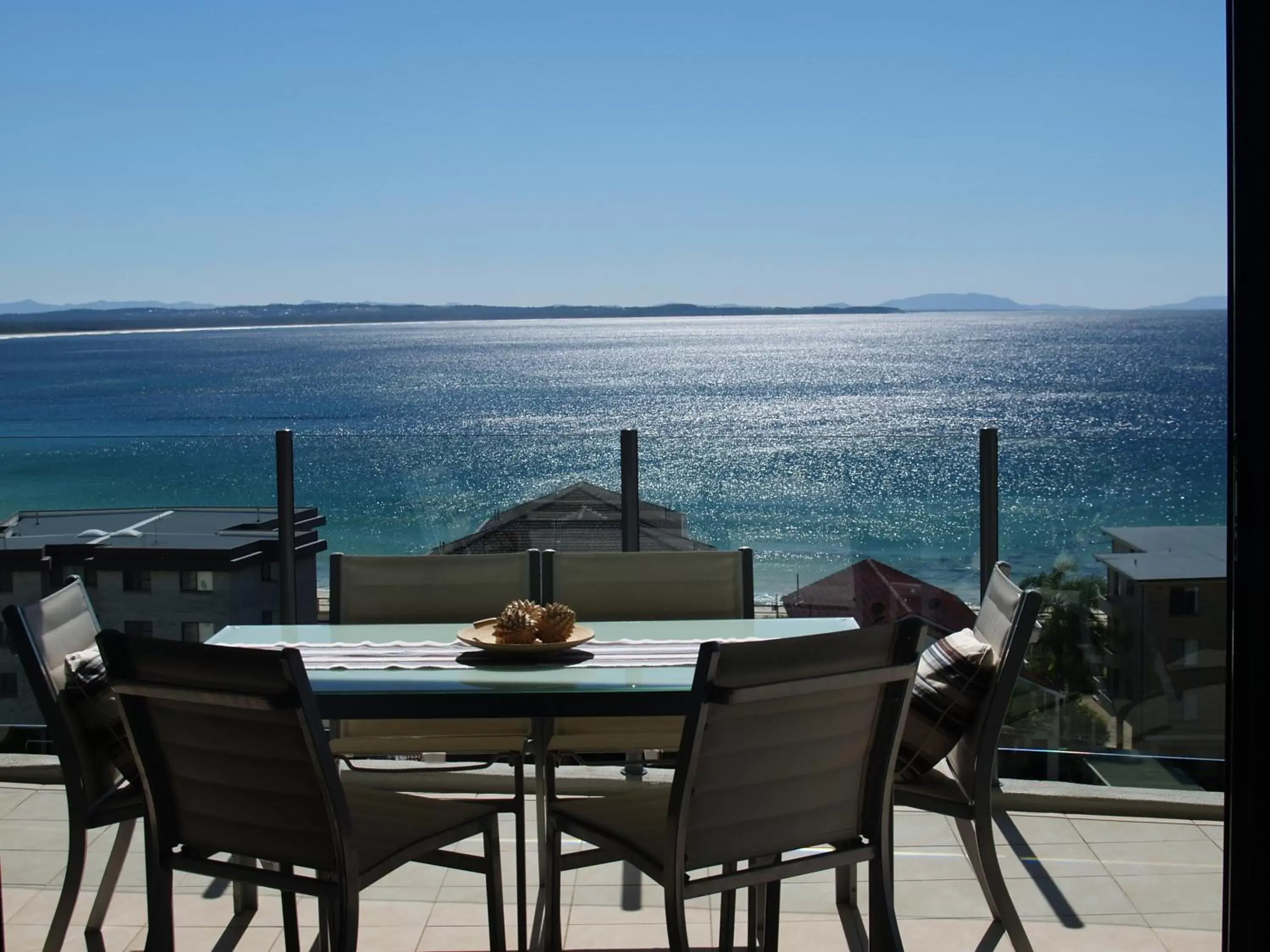 Balcony/Terrace, Restaurant/Places to Eat in Sevan Apartments Forster