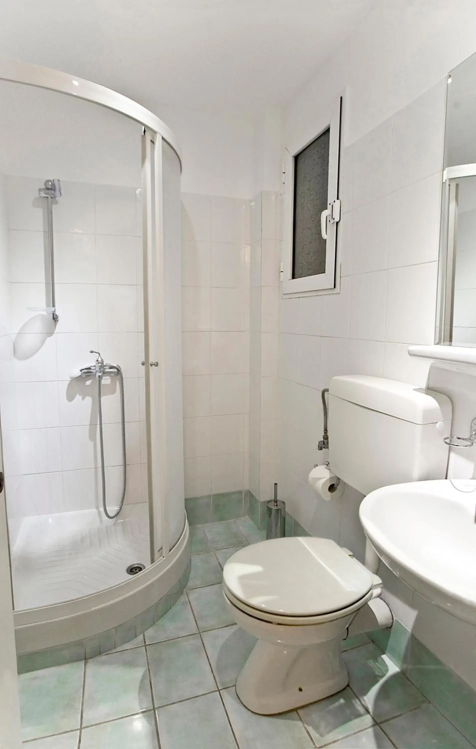 Bathroom in Epidavros Hotel