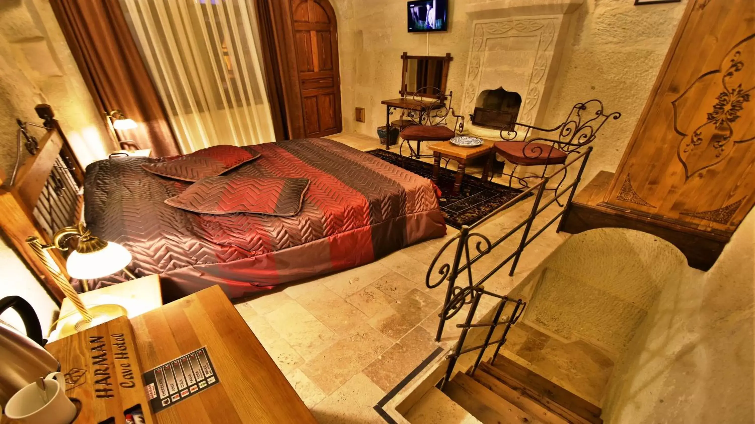 Bed in Harman Cave Hotel