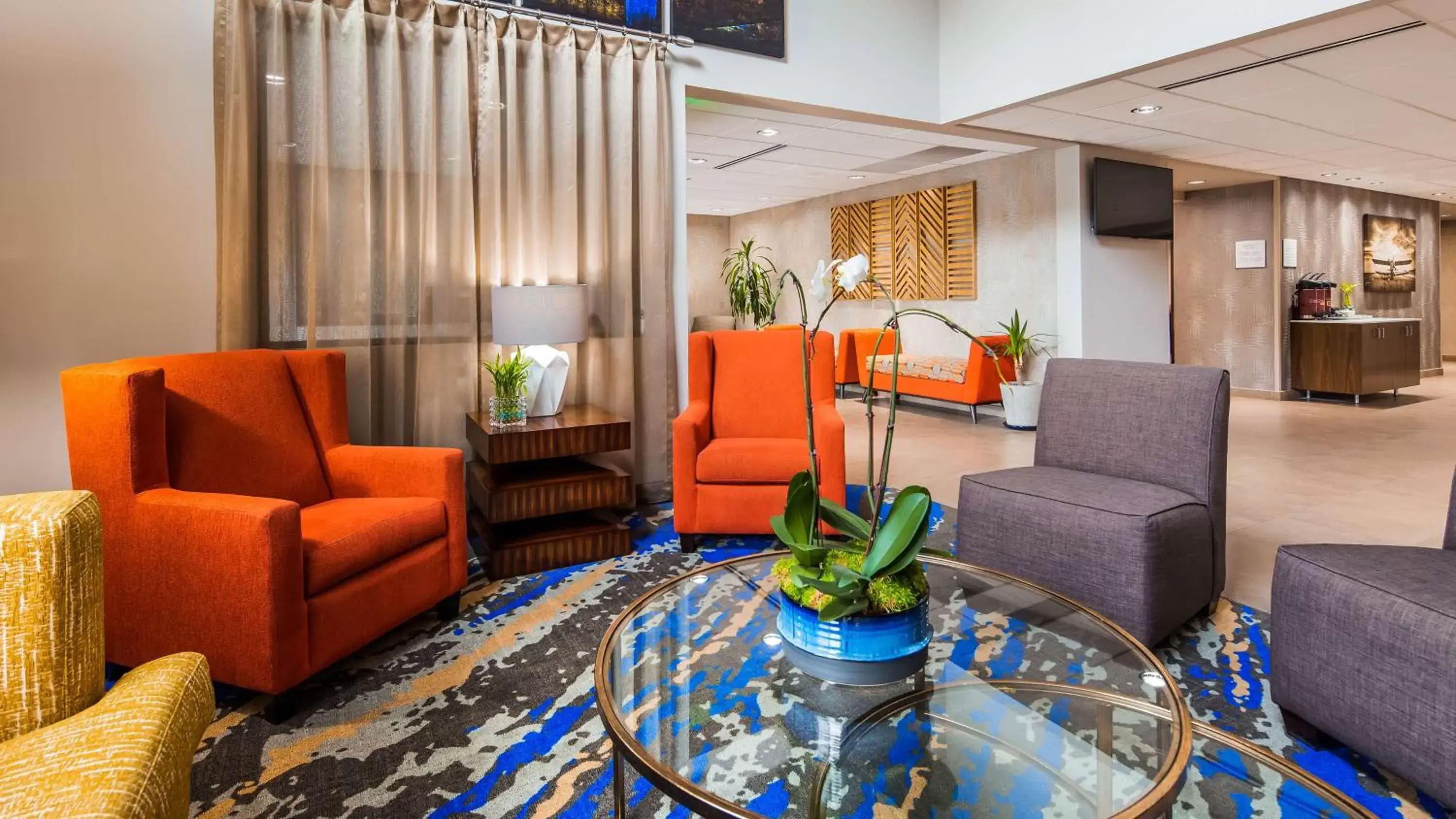 Lobby or reception, Seating Area in Best Western Plus Portland Airport Hotel & Suites