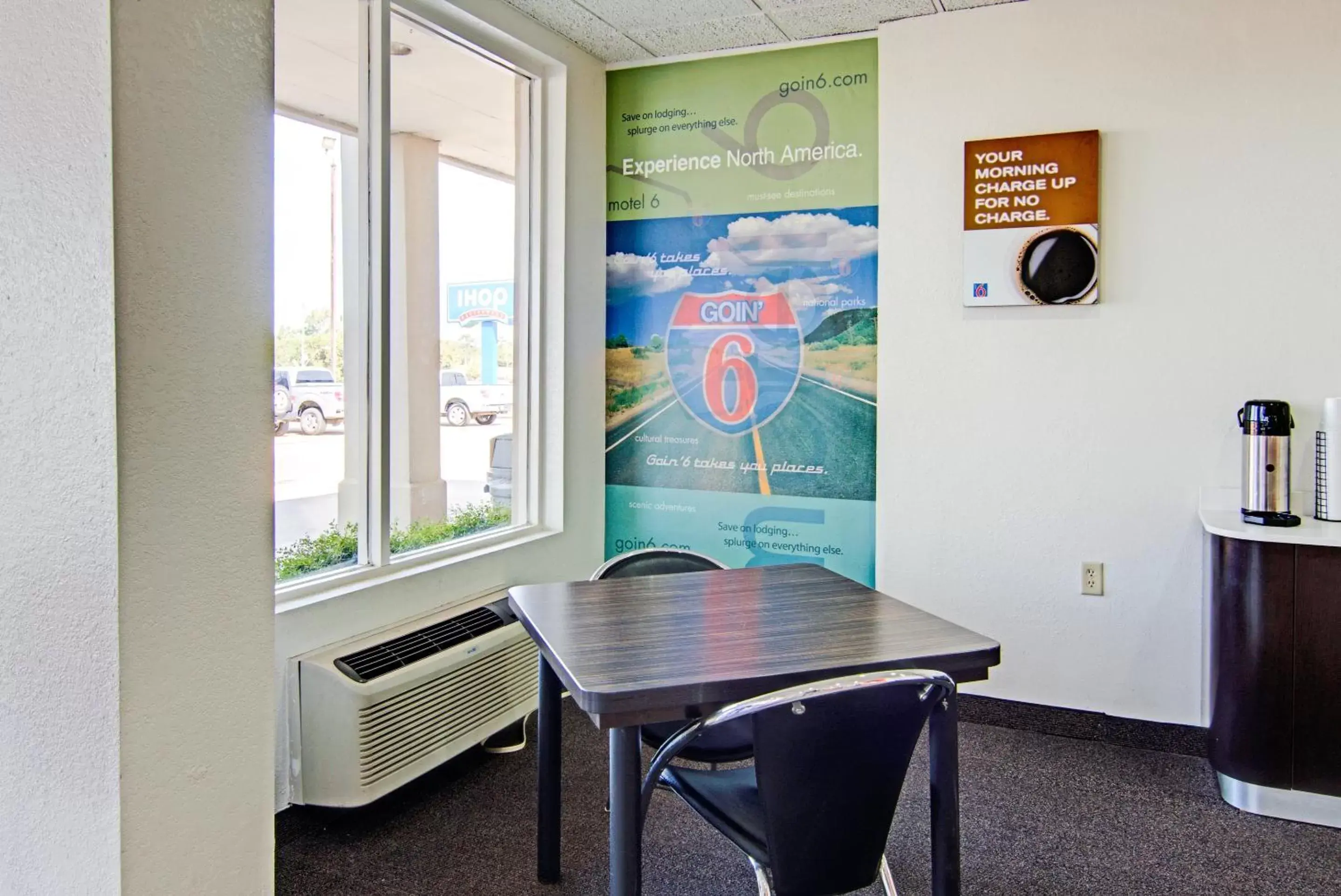 Property logo or sign, Dining Area in Motel 6-Mount Pleasant, TX