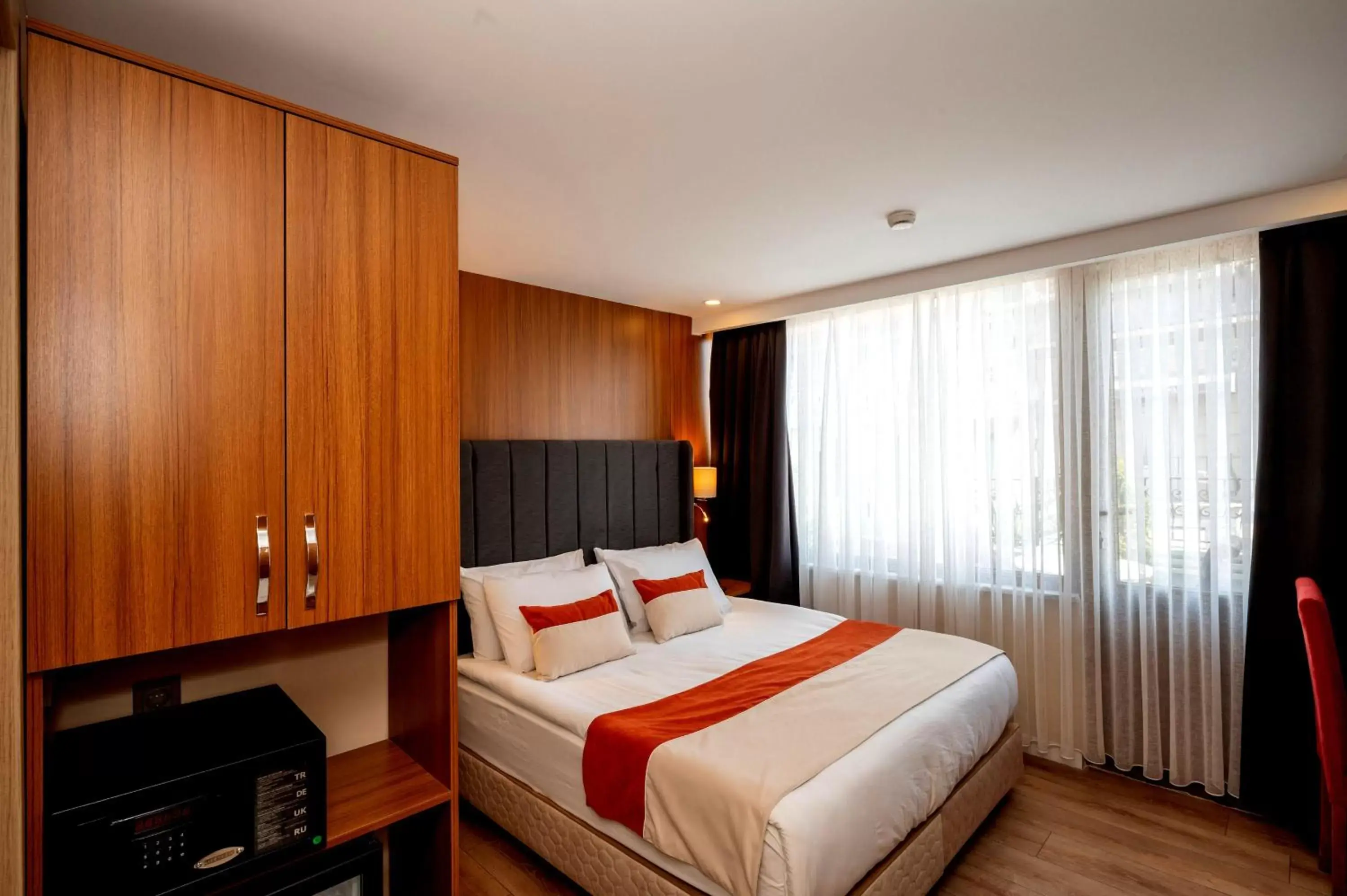 Massage, Bed in Harmony Hotel Istanbul & SPA