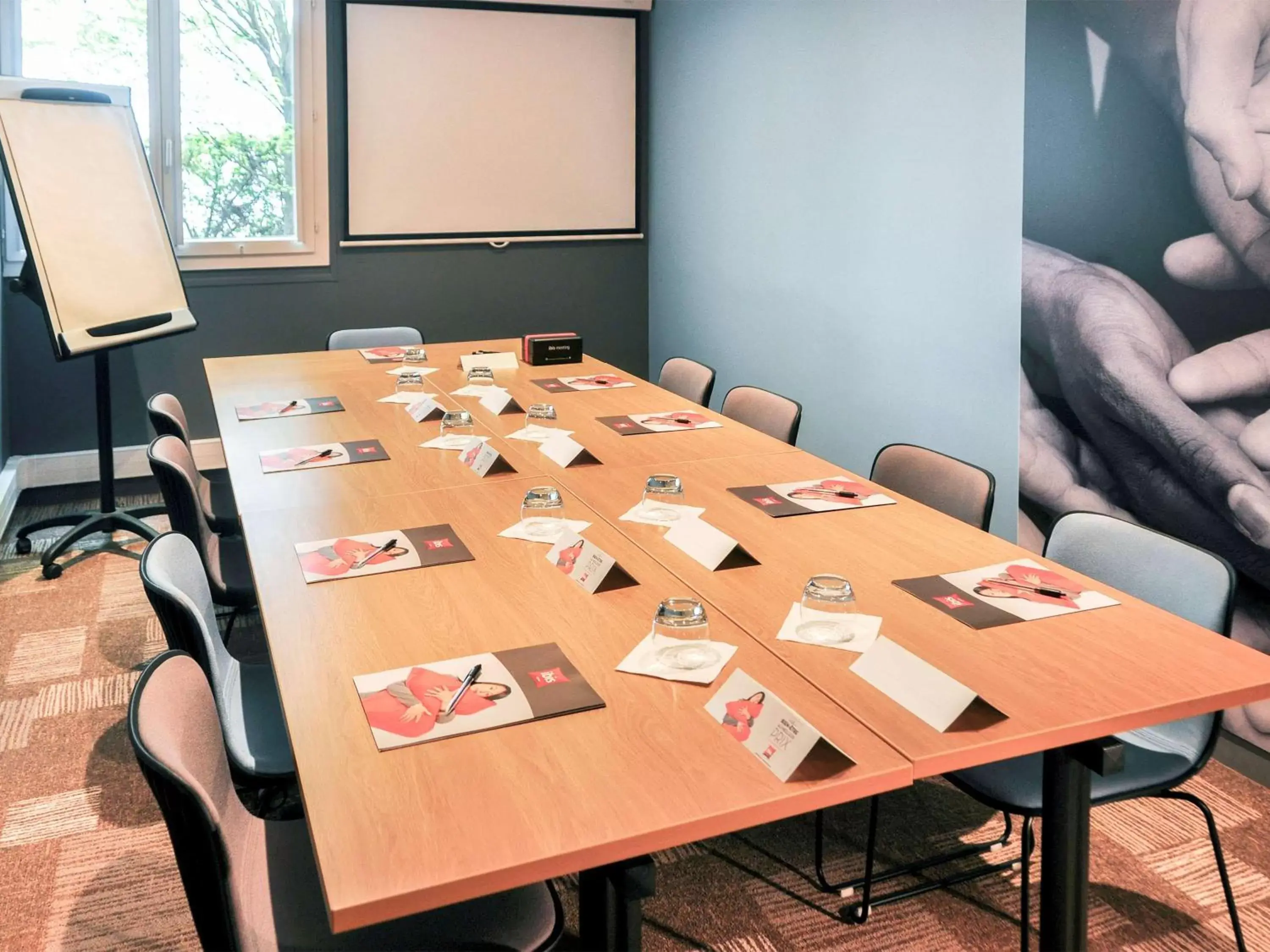 On site, Business Area/Conference Room in Ibis Roanne Le Coteau Hotel Restaurant