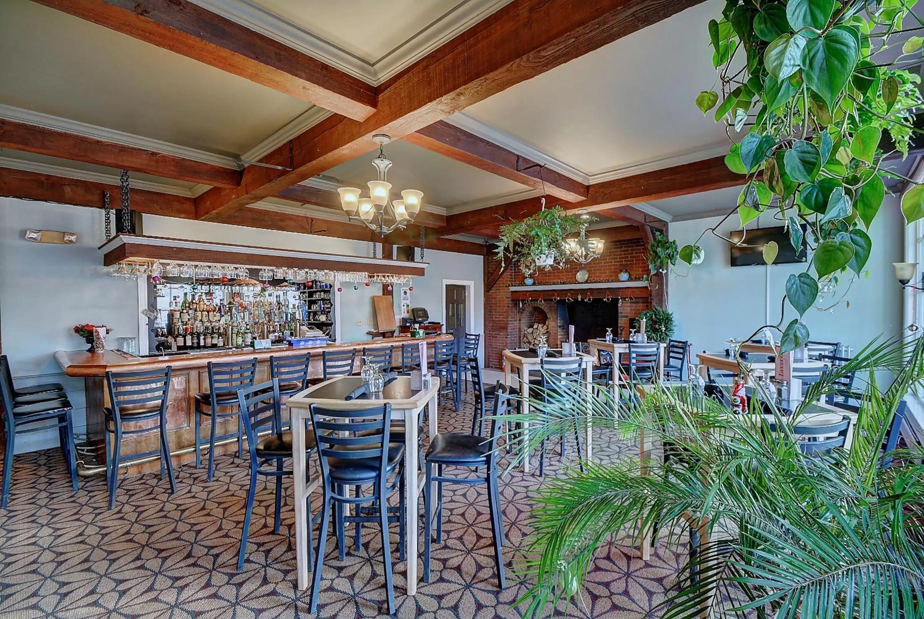 Lounge or bar in Colonial Motel and Spa