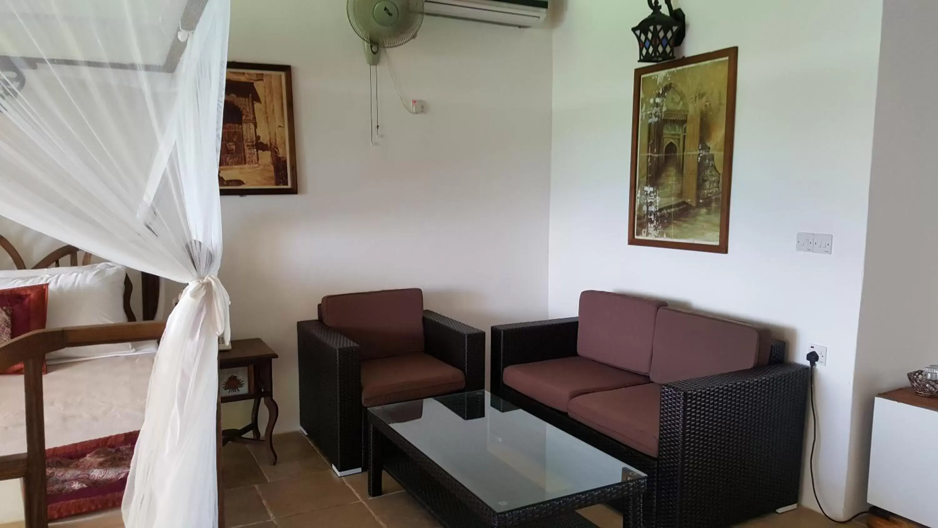 Coffee/tea facilities, Seating Area in Langi Langi Beach Bungalows