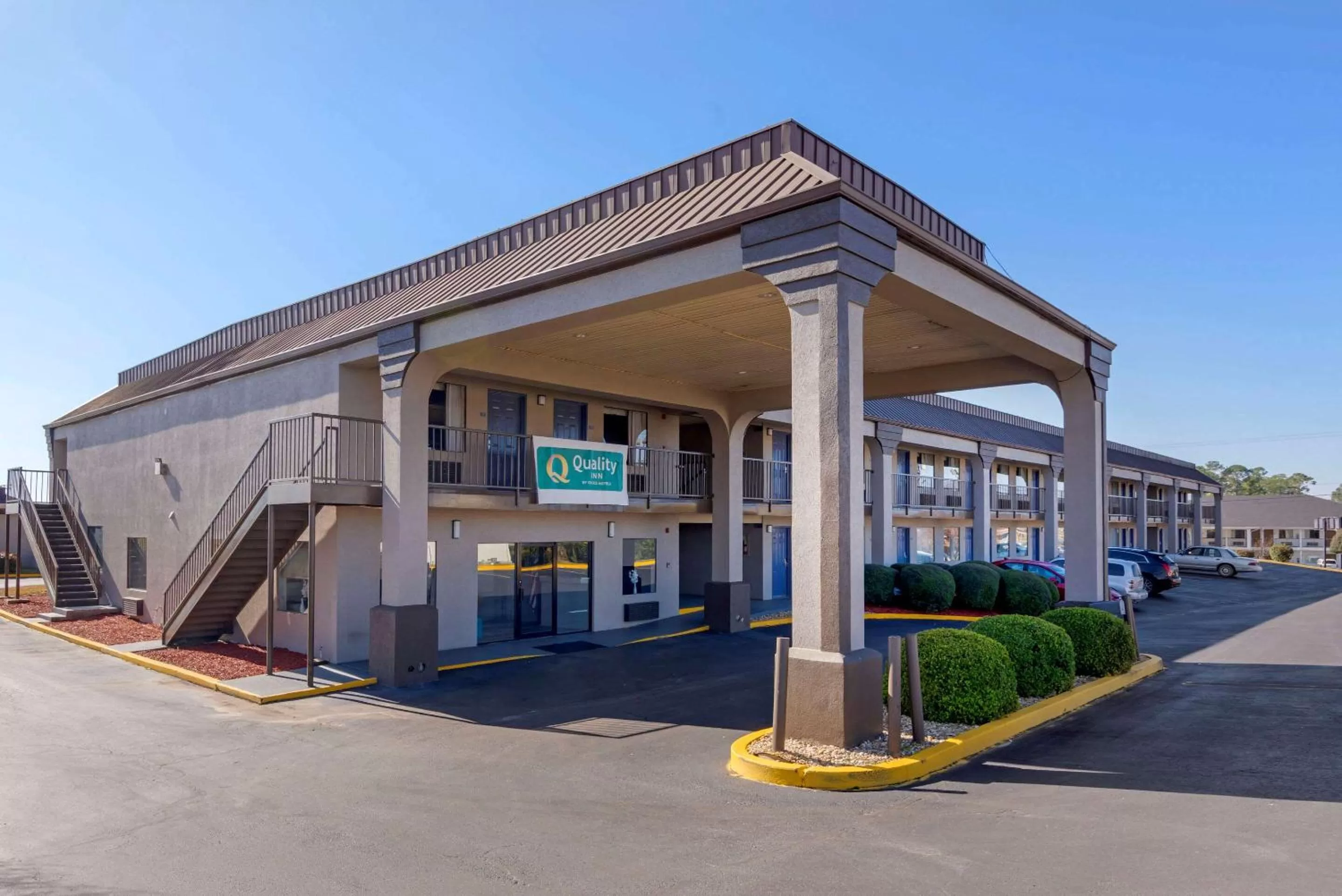 Property building in Quality Inn Ashburn