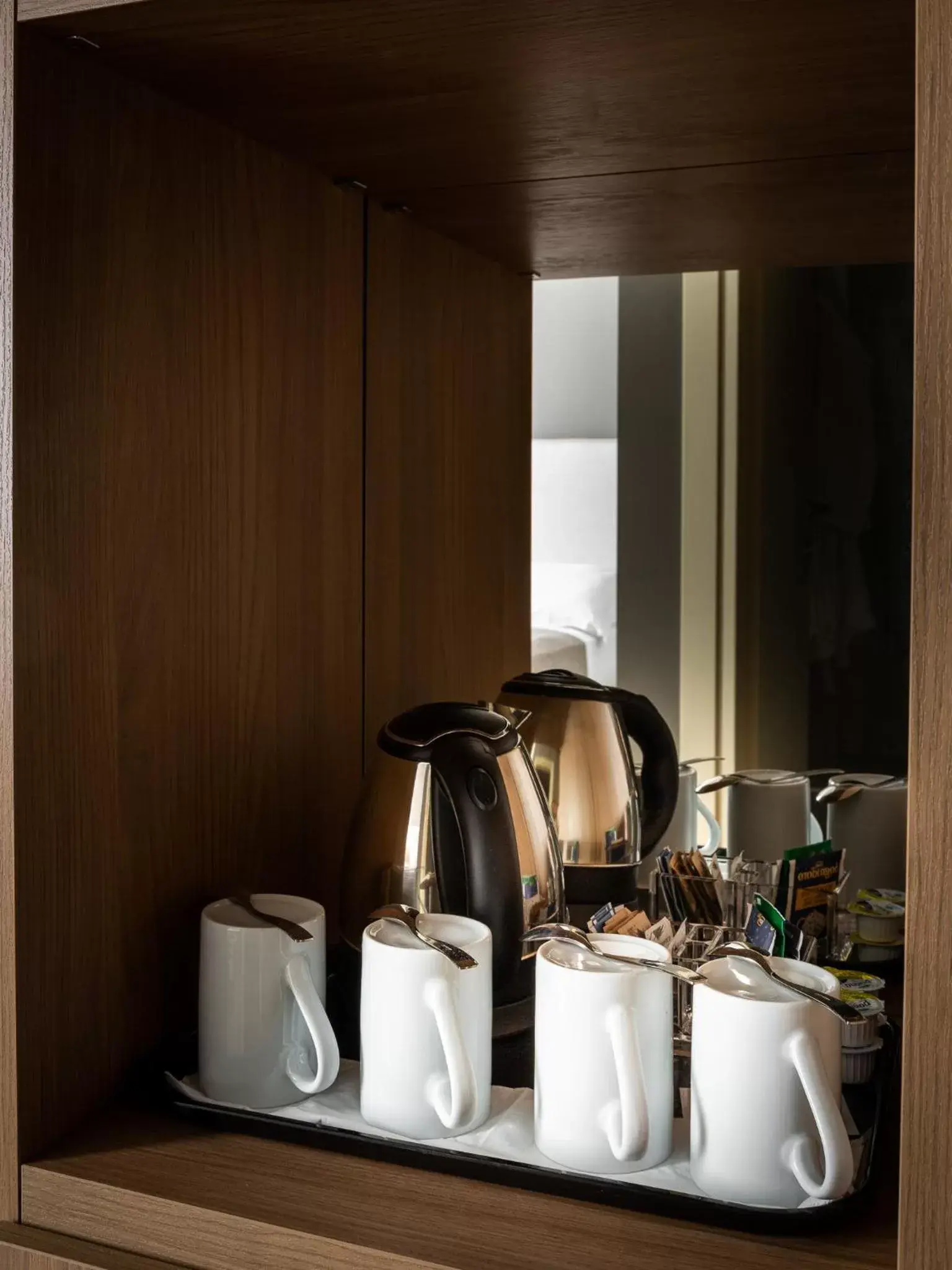 Coffee/Tea Facilities in HNN Luxury Suites