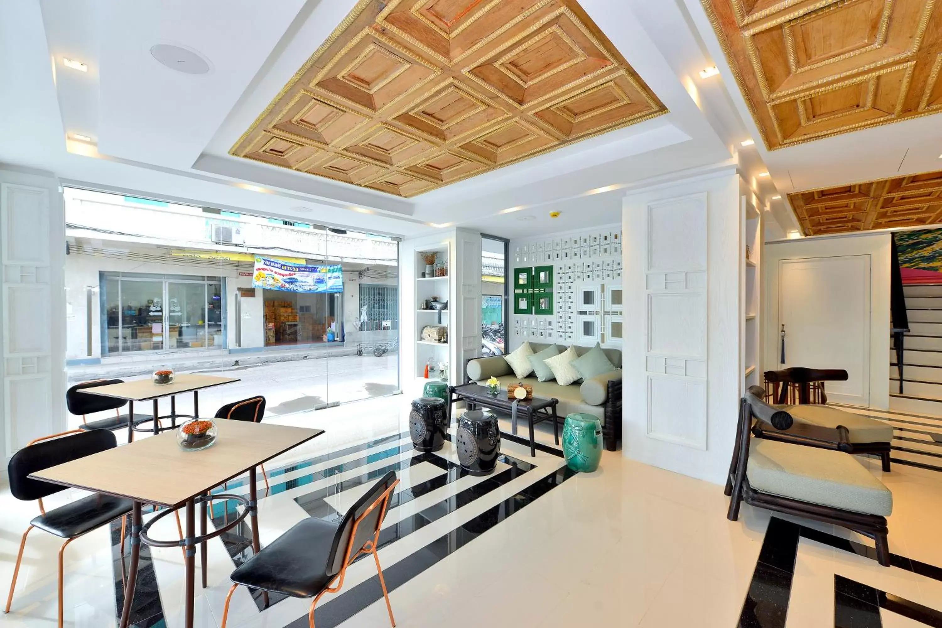 Lobby or reception, Lounge/Bar in Riva Arun Bangkok - SHA Extra Plus
