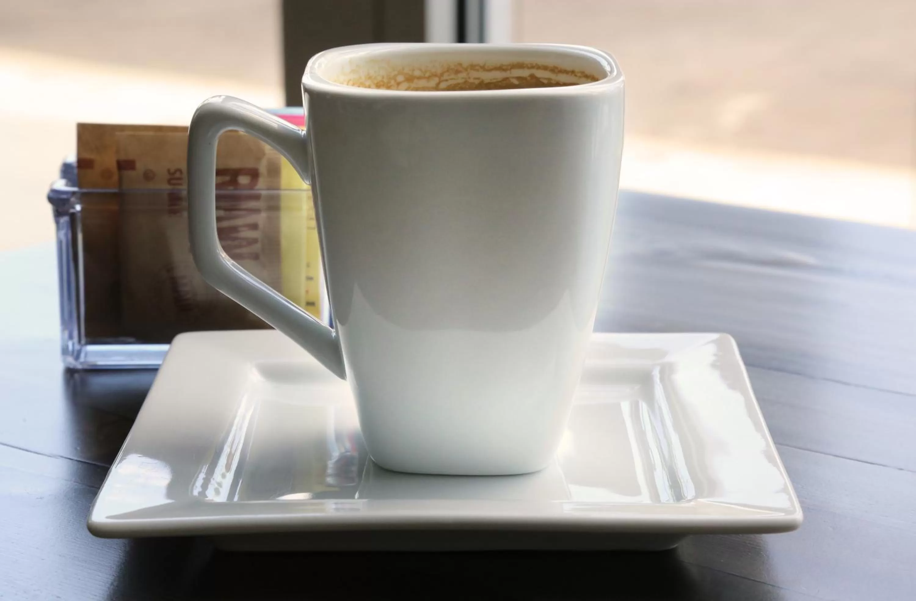 Restaurant/places to eat in Wyndham Garden LaGuardia South