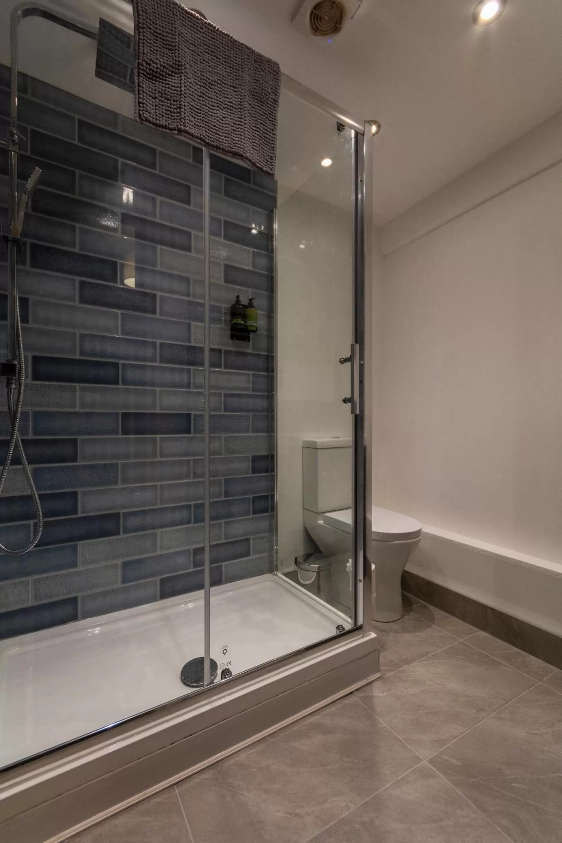 Shower, Bathroom in The Clockhouse Bewdley