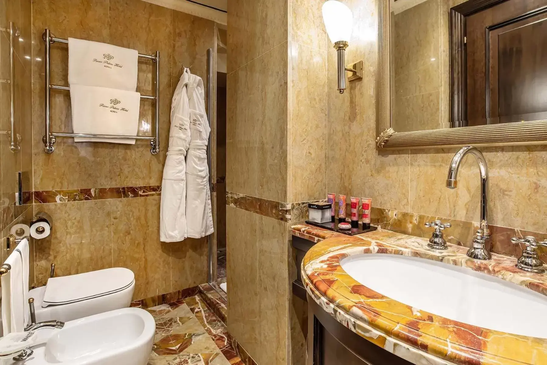 Bathroom in River Palace Hotel