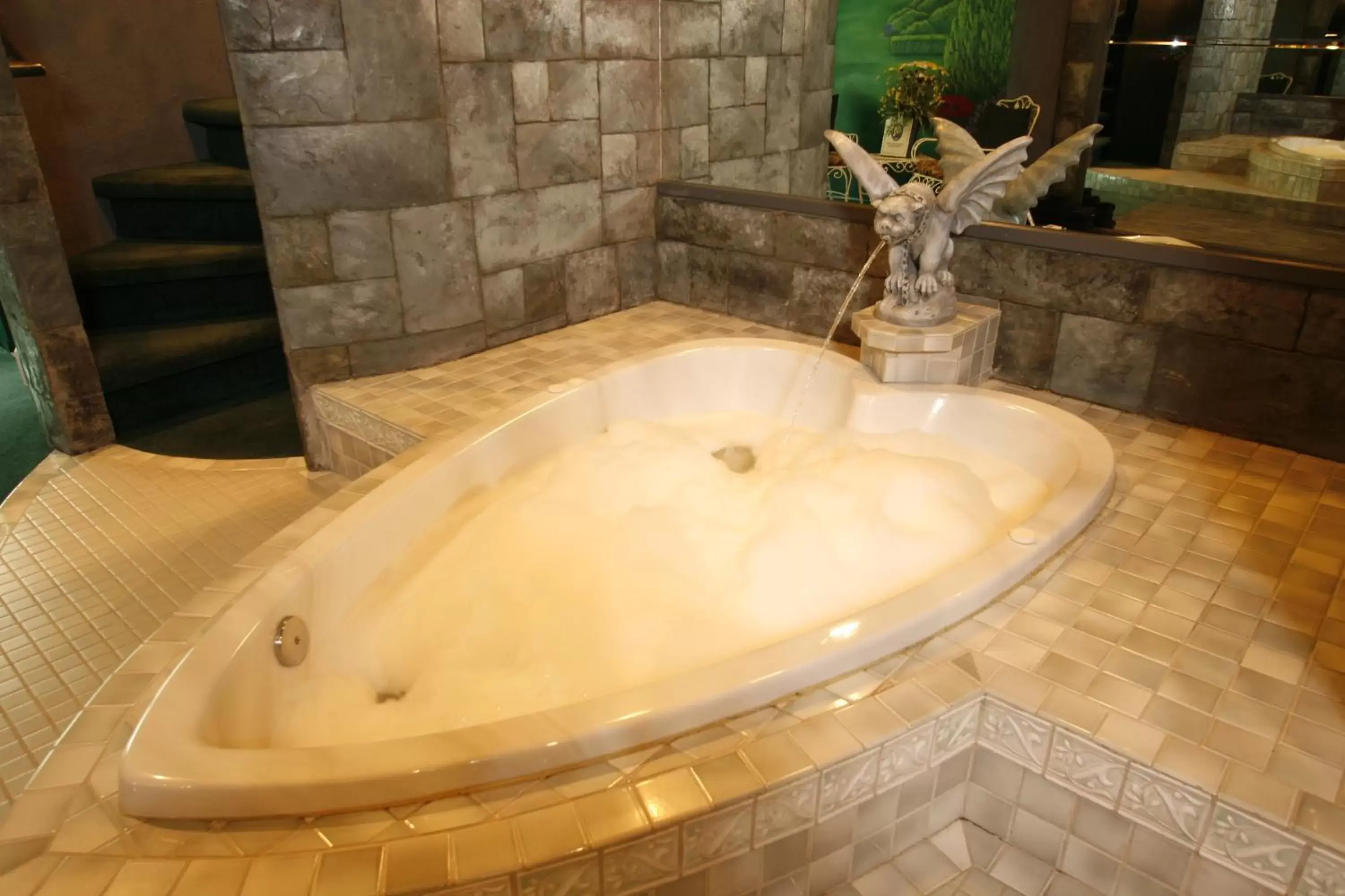 Bathroom in Black Swan Inn Luxurious Theme Rooms