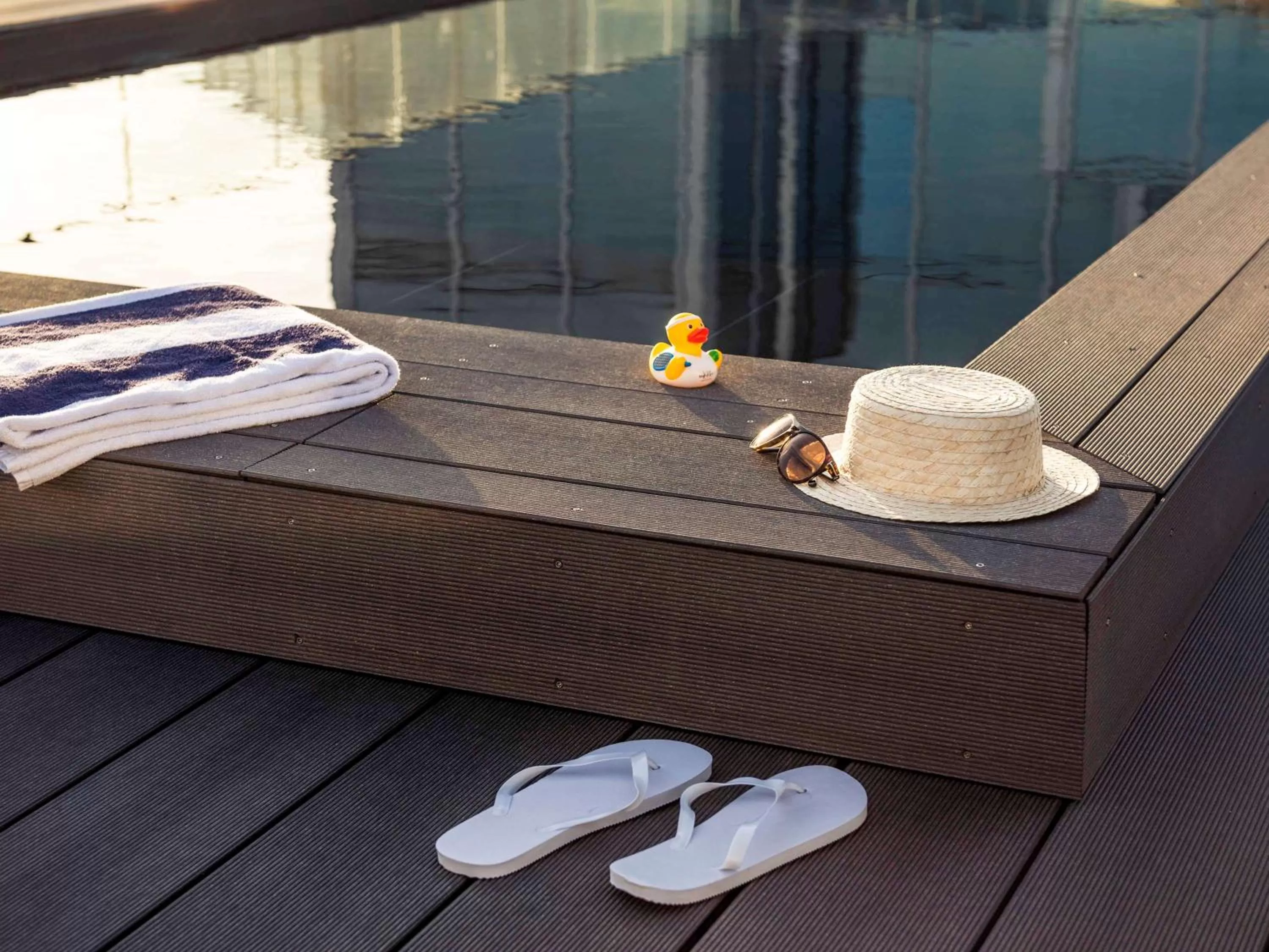 Restaurant/places to eat in Mercure Paris Boulogne