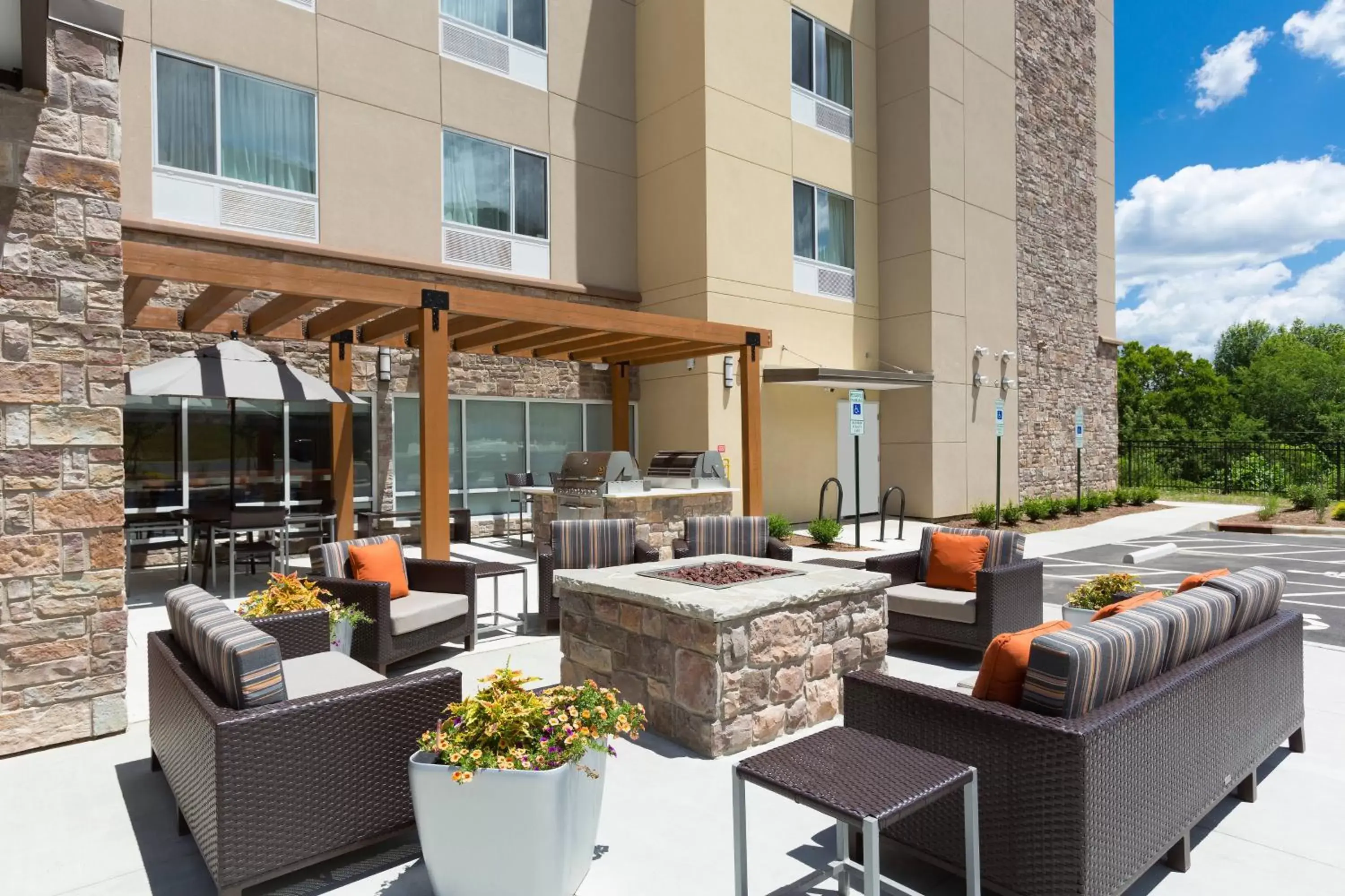 Property building in TownePlace Suites Boone