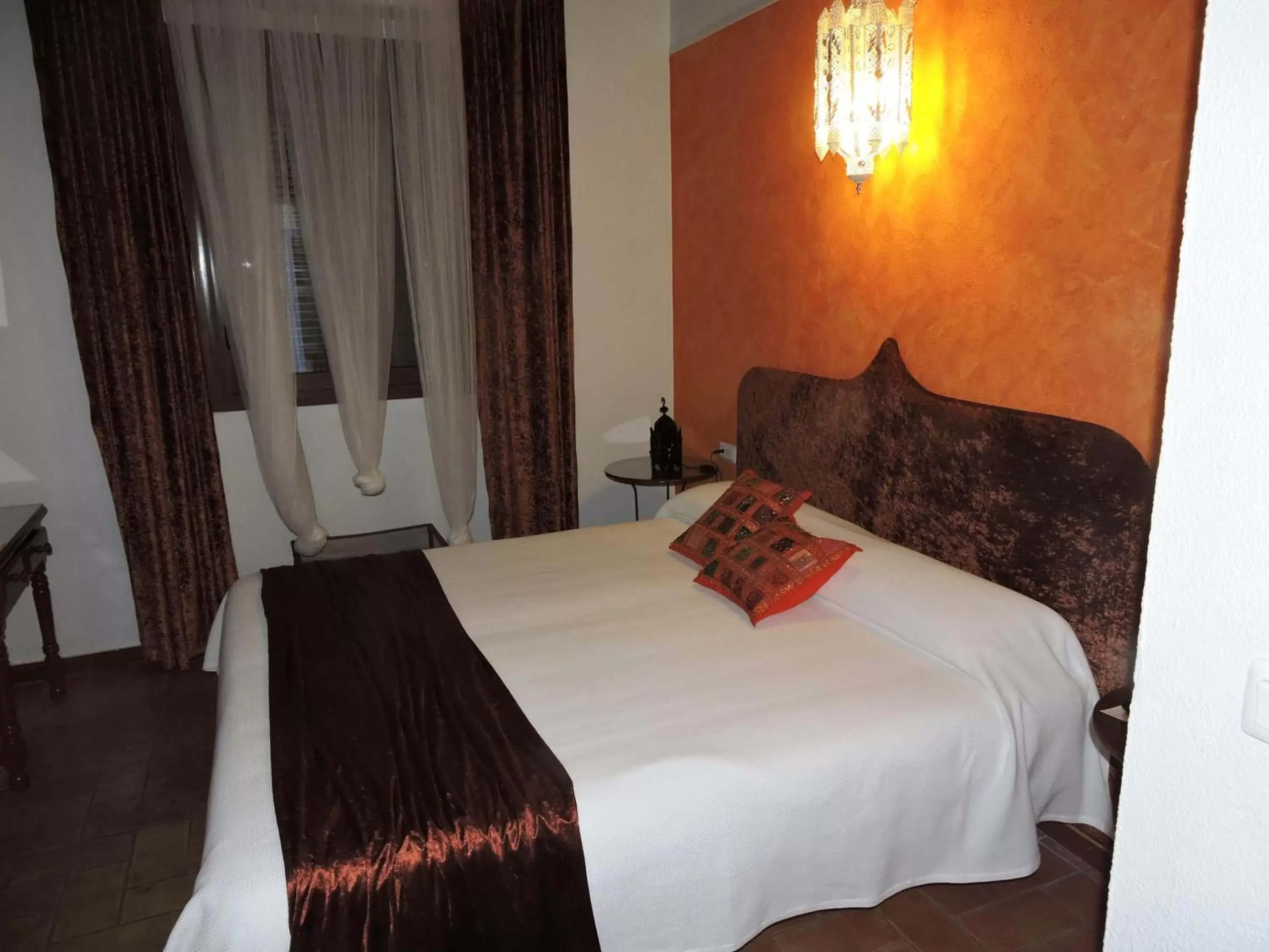 Bedroom, Bed in Hotel La Fonda del Califa