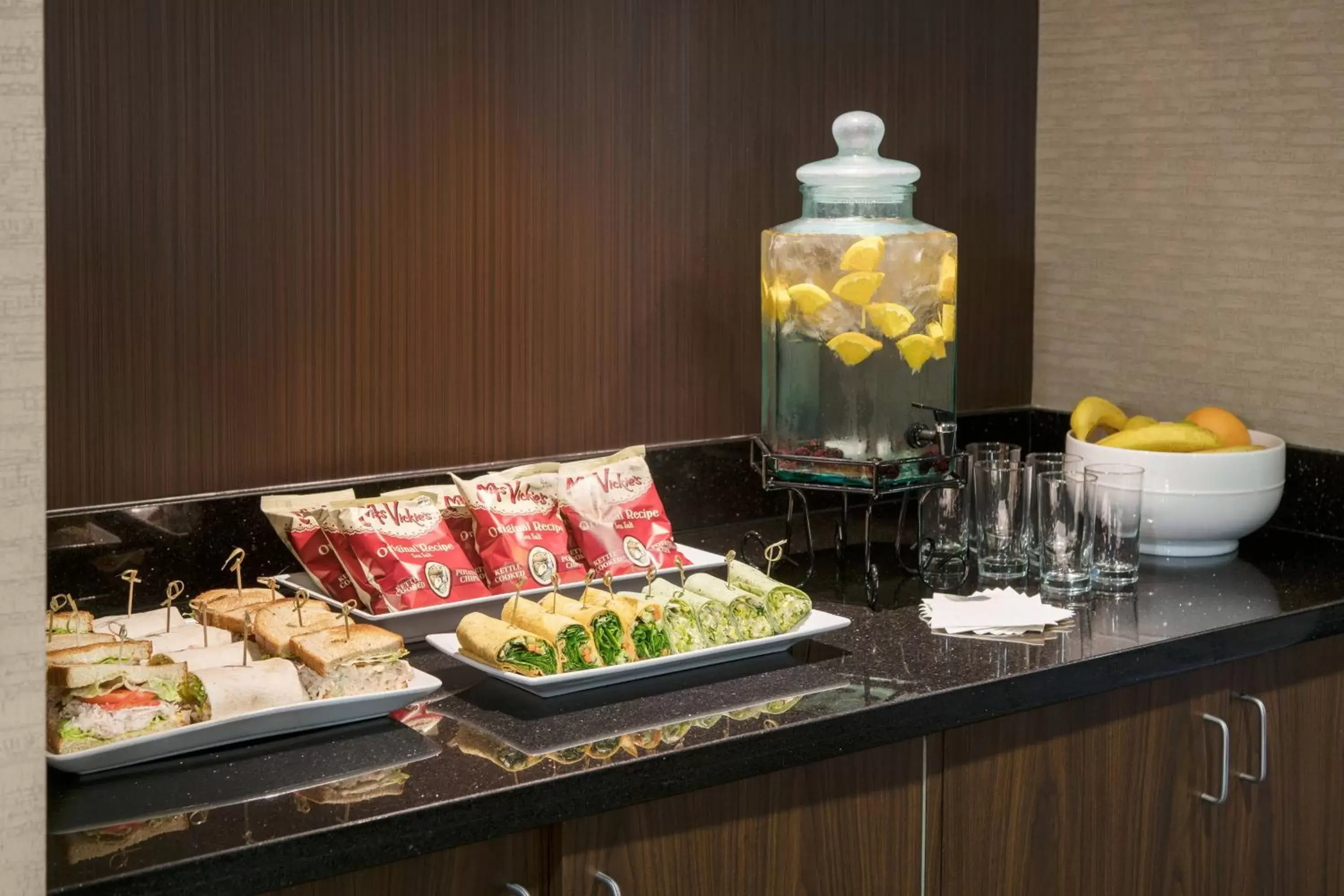 Meeting/conference room, Food in Courtyard by Marriott San Diego Sorrento Valley