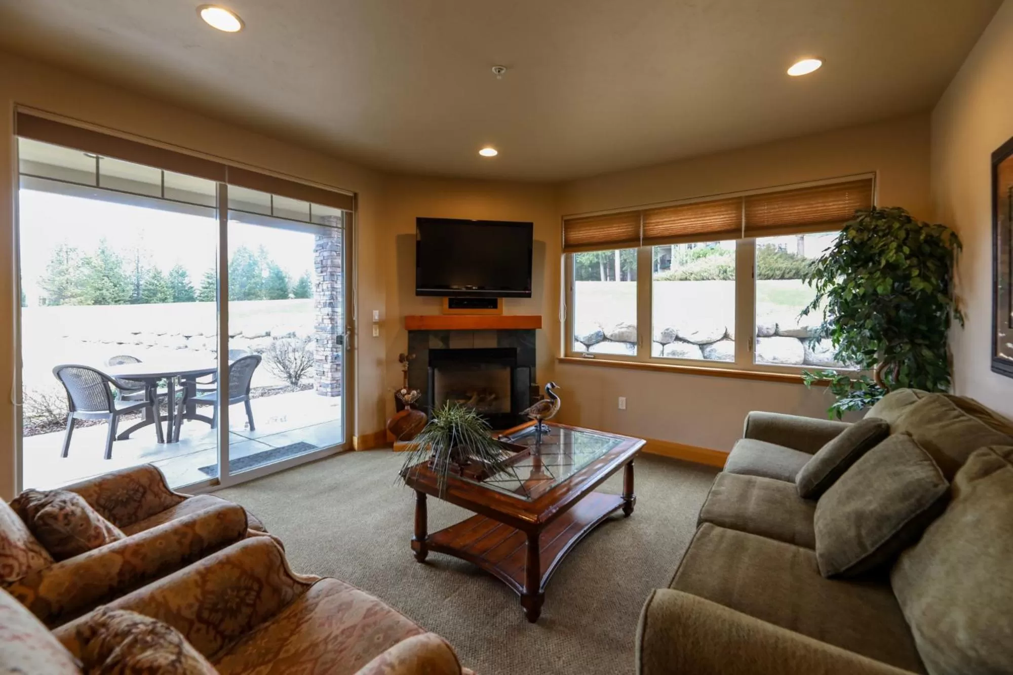 One-Bedroom Apartment in Meadow Lake Resort & Condos