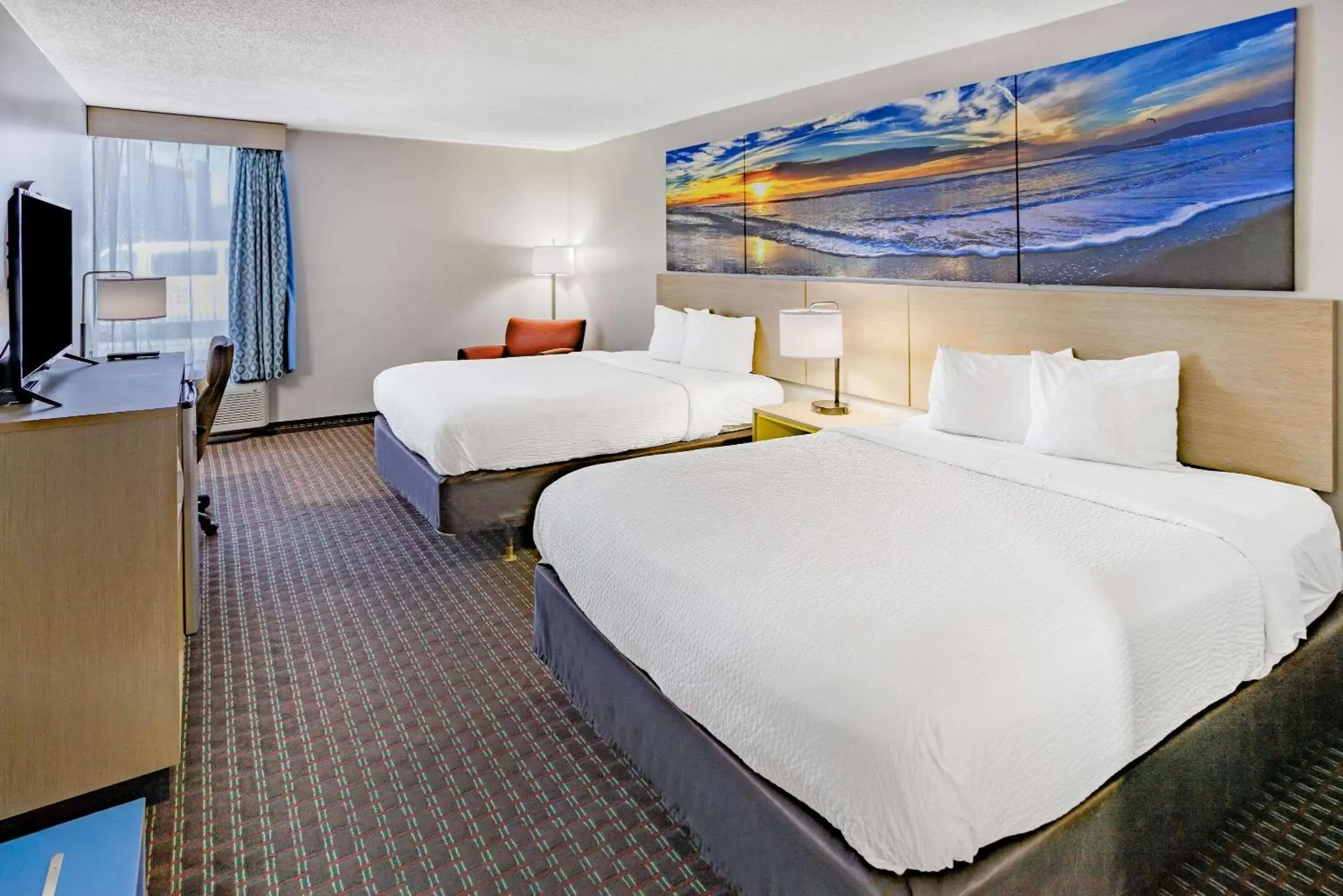 Photo of the whole room, Bed in Days Inn by Wyndham Hartsfield Jackson Atlanta Airport West
