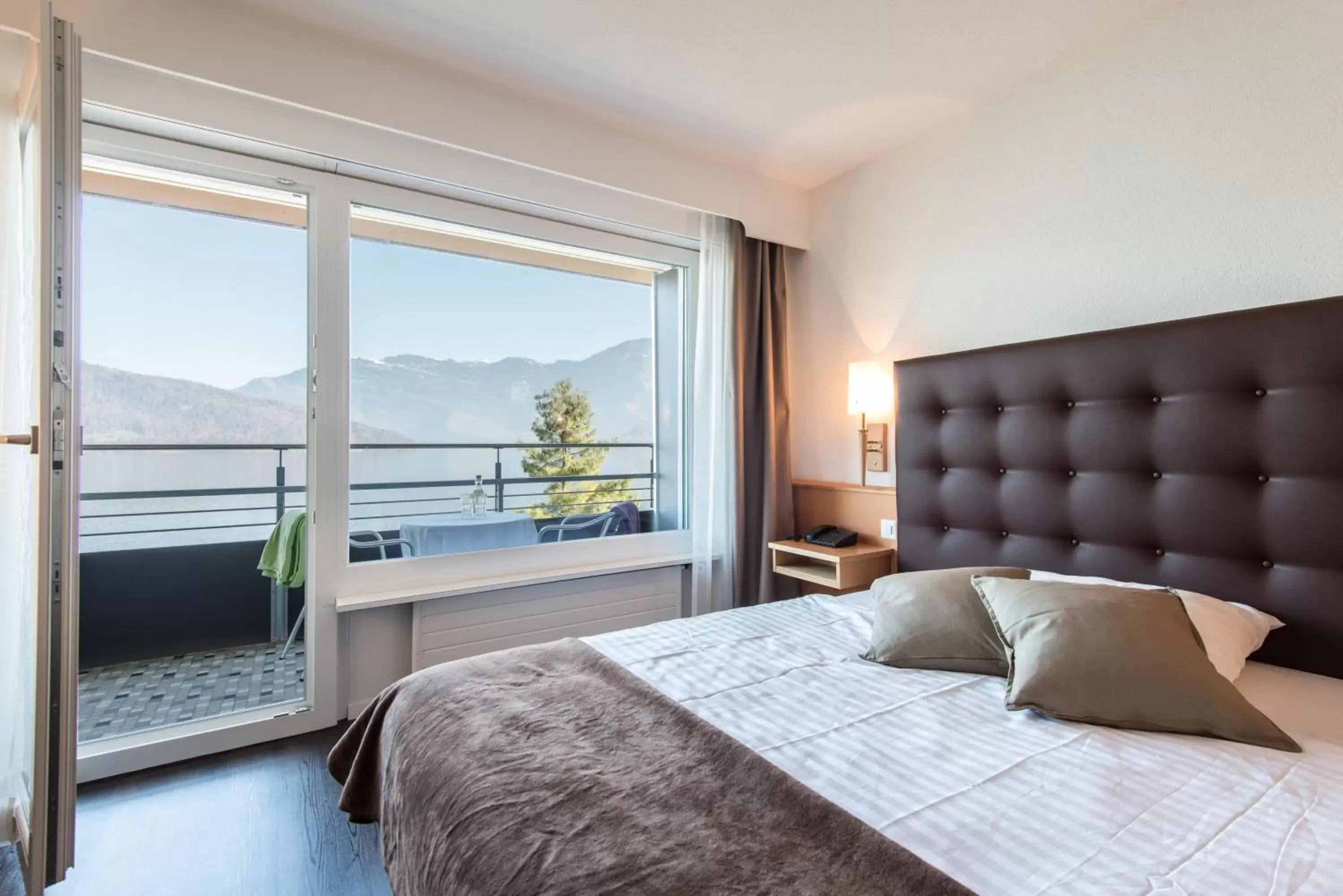 Bed, Mountain View in Seerausch Swiss Quality Hotel